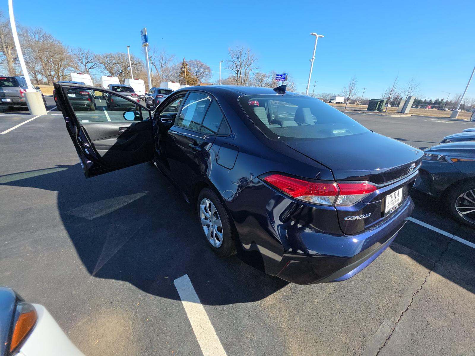 2022 Toyota Corolla LE FWD