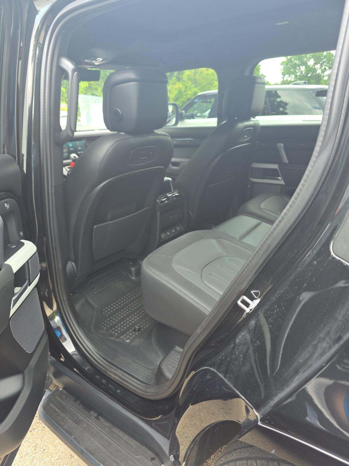 2021 Land Rover Defender 110 X-Dynamic HSE AWD