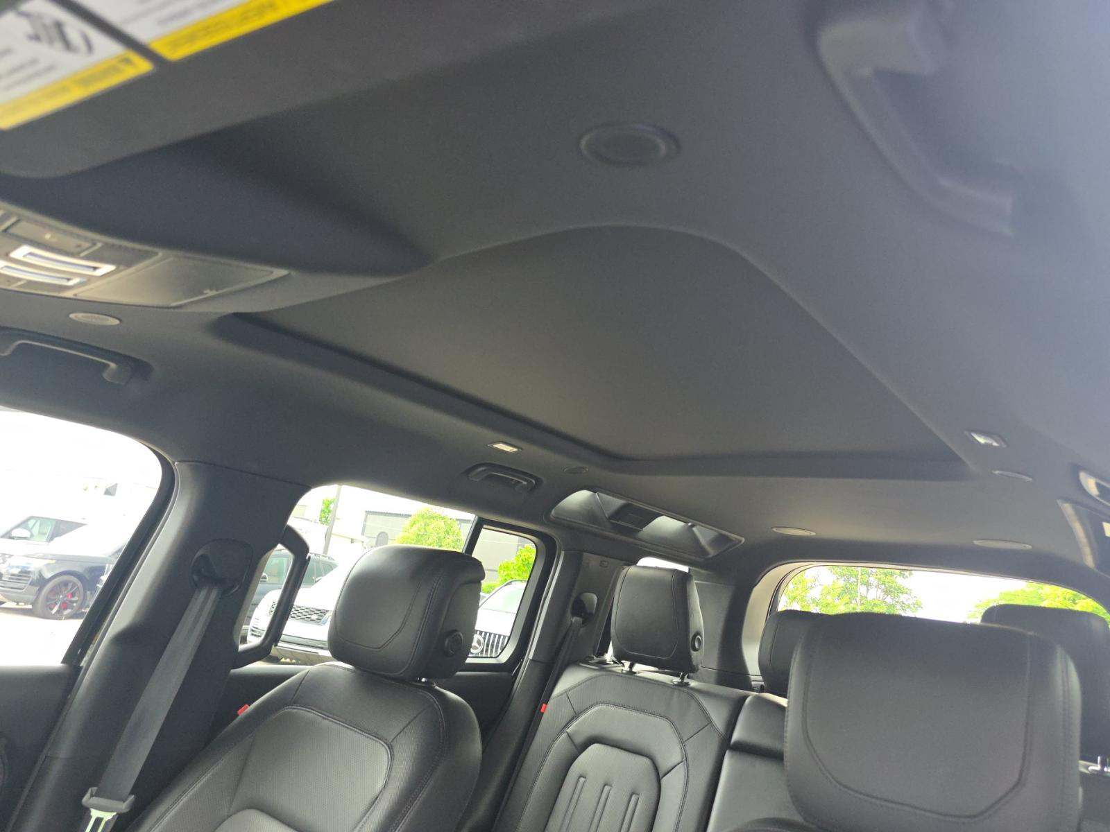 2021 Land Rover Defender 110 X-Dynamic HSE AWD