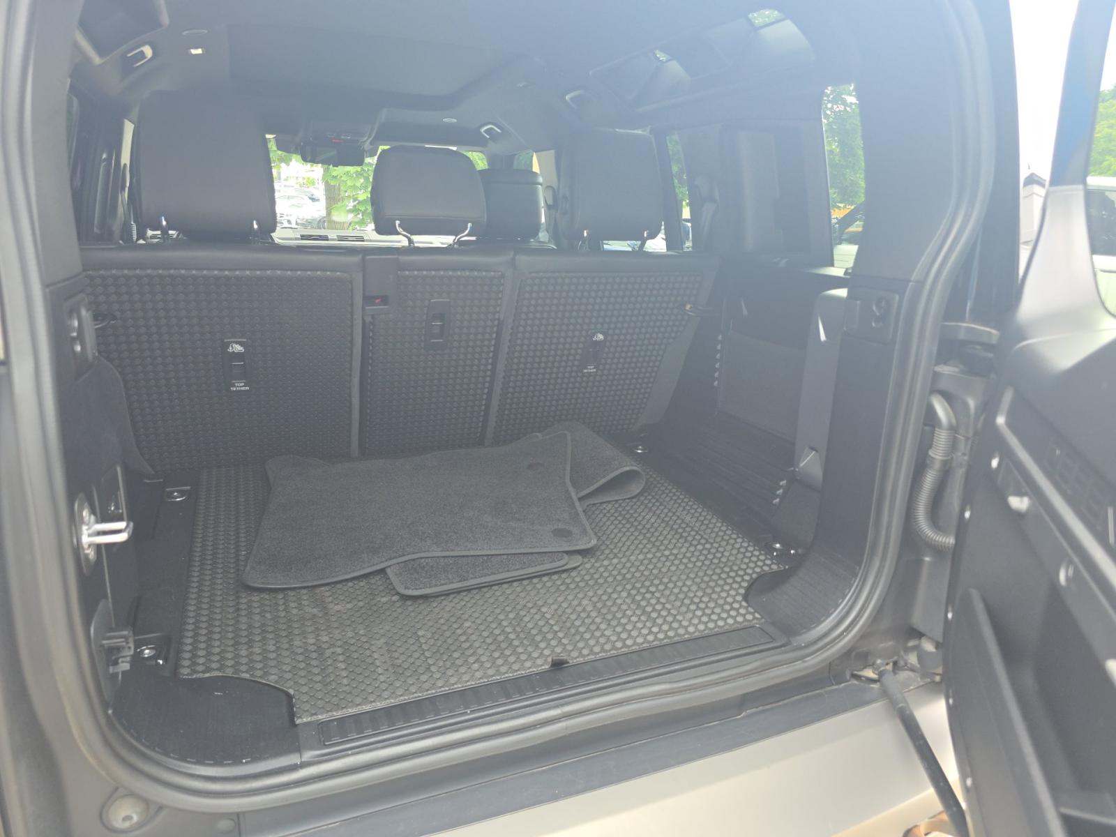 2021 Land Rover Defender 110 X-Dynamic HSE AWD