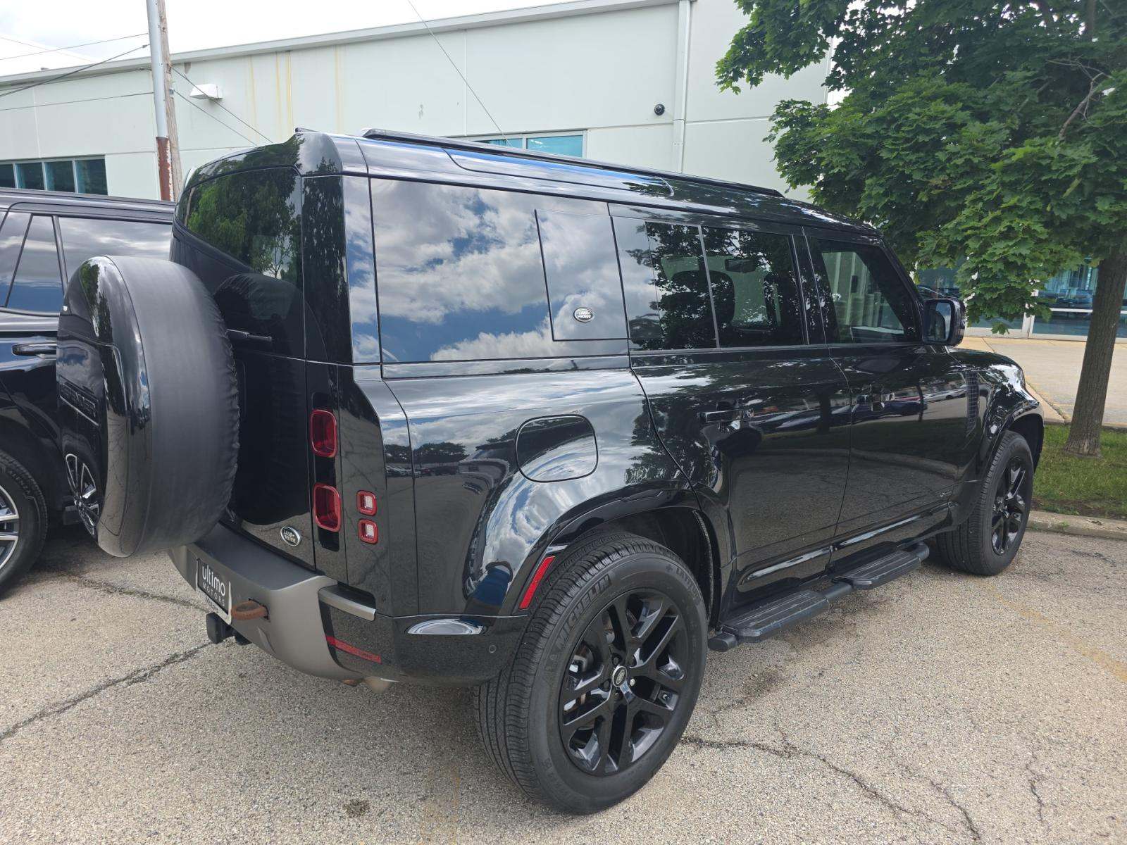 2021 Land Rover Defender 110 X-Dynamic HSE AWD