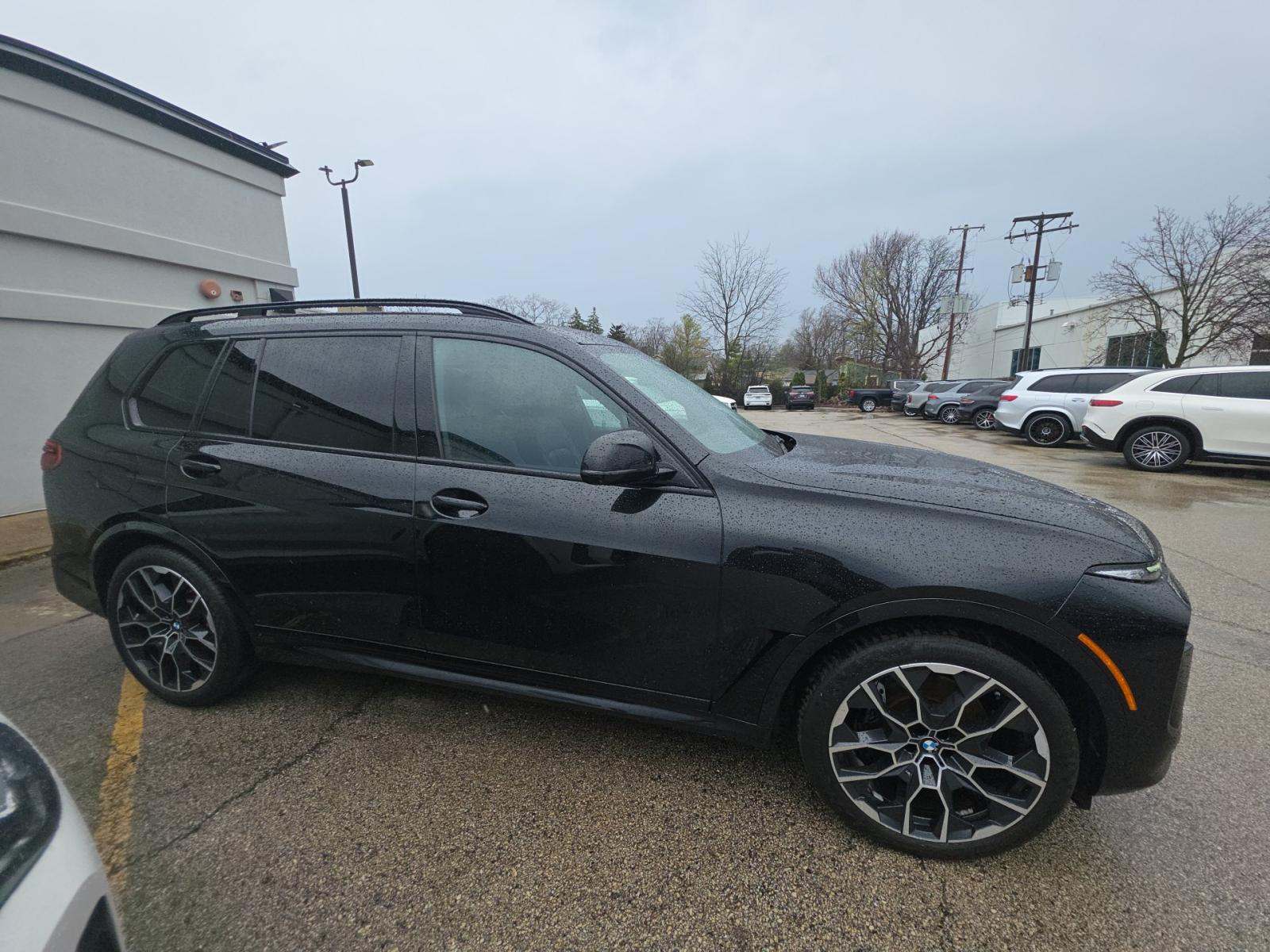 2024 BMW X7 M60i AWD