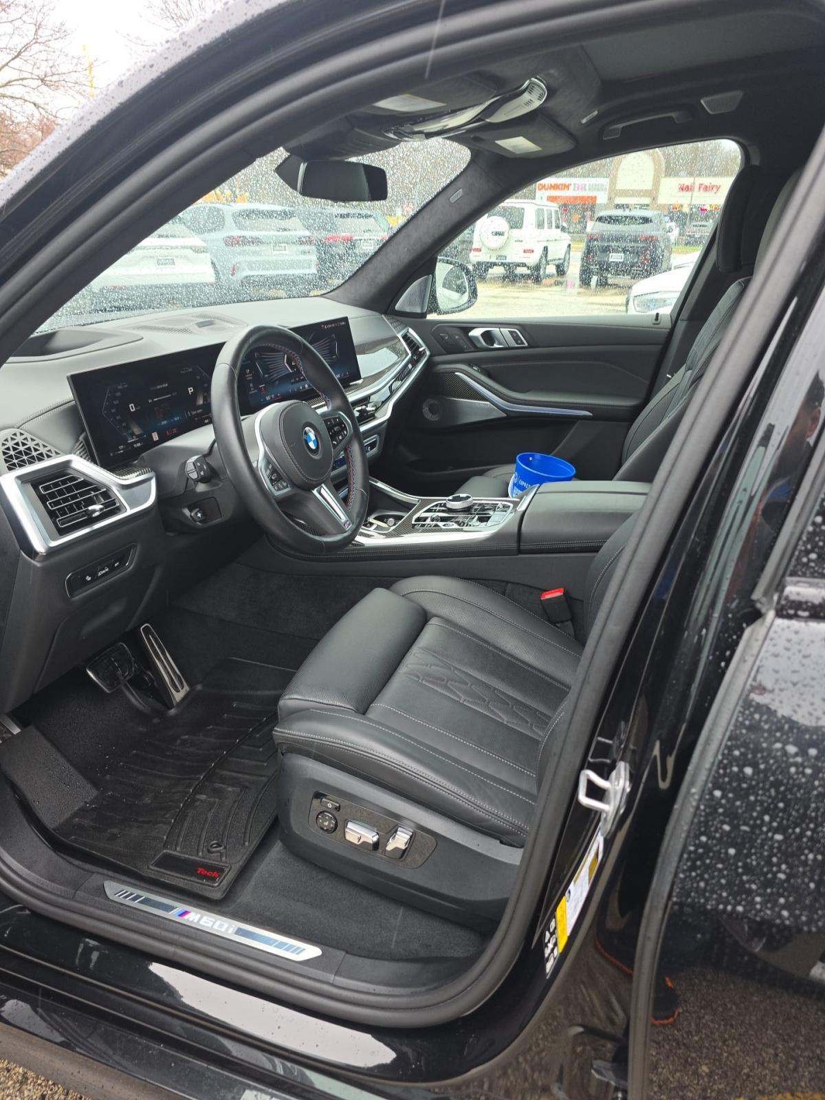 2024 BMW X7 M60i AWD