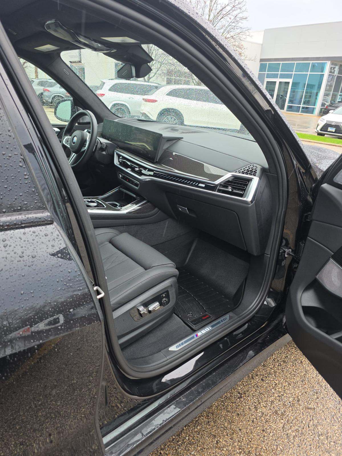 2024 BMW X7 M60i AWD