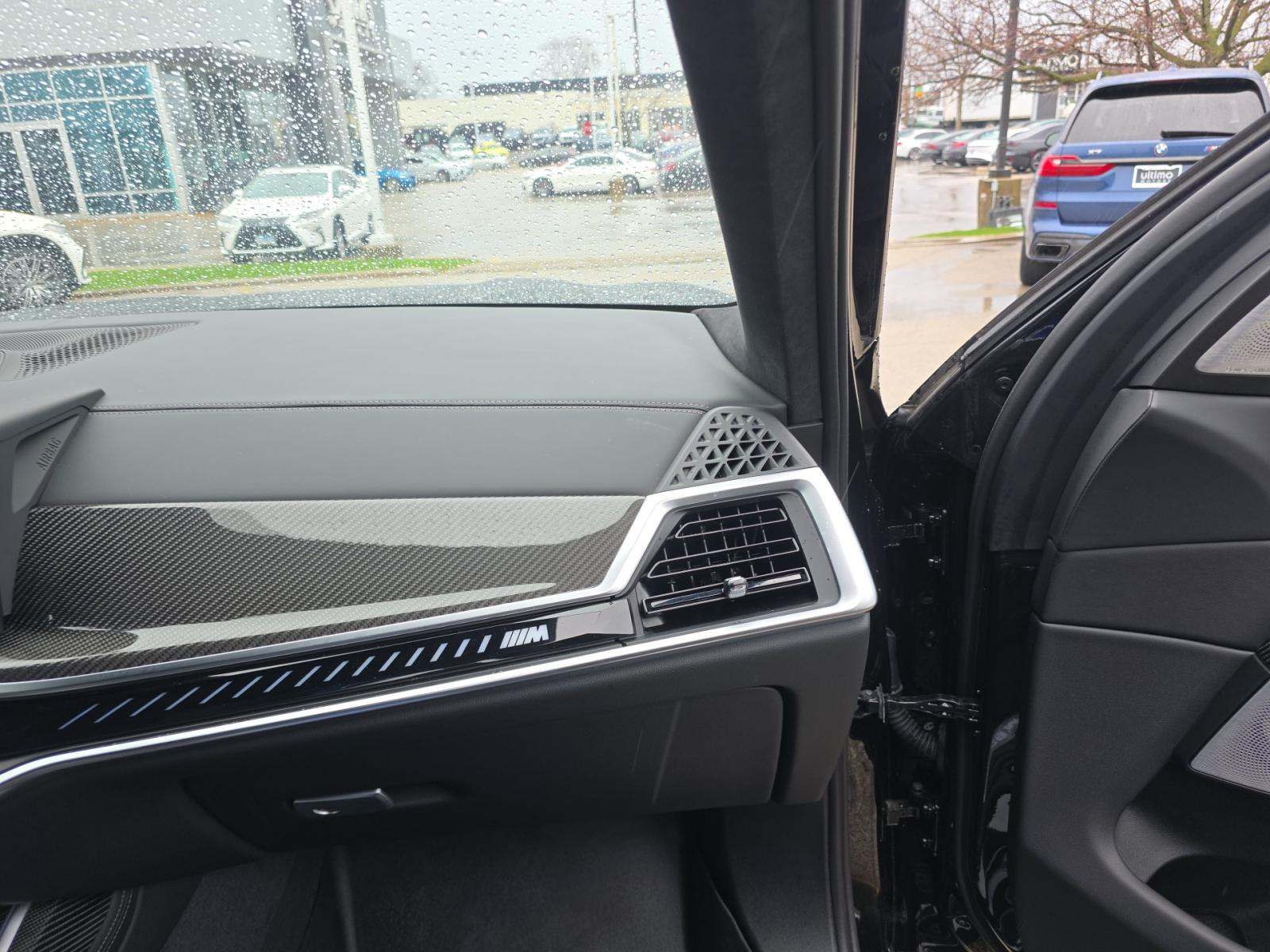 2024 BMW X7 M60i AWD