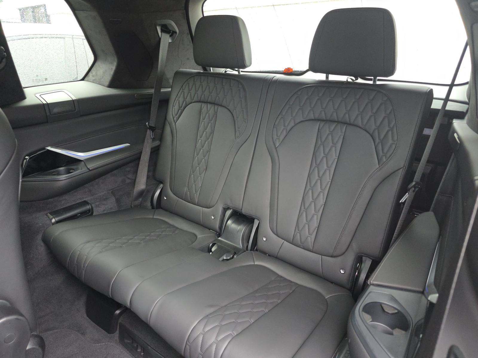 2024 BMW X7 M60i AWD