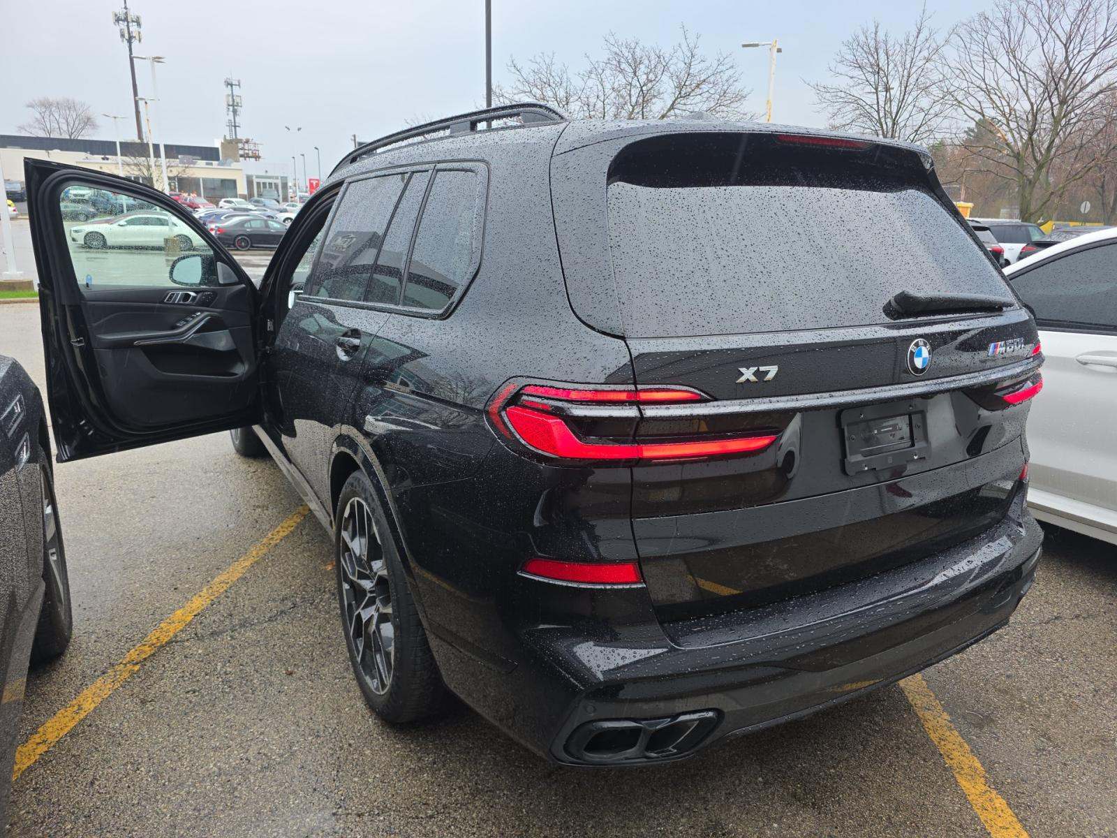 2024 BMW X7 M60i AWD