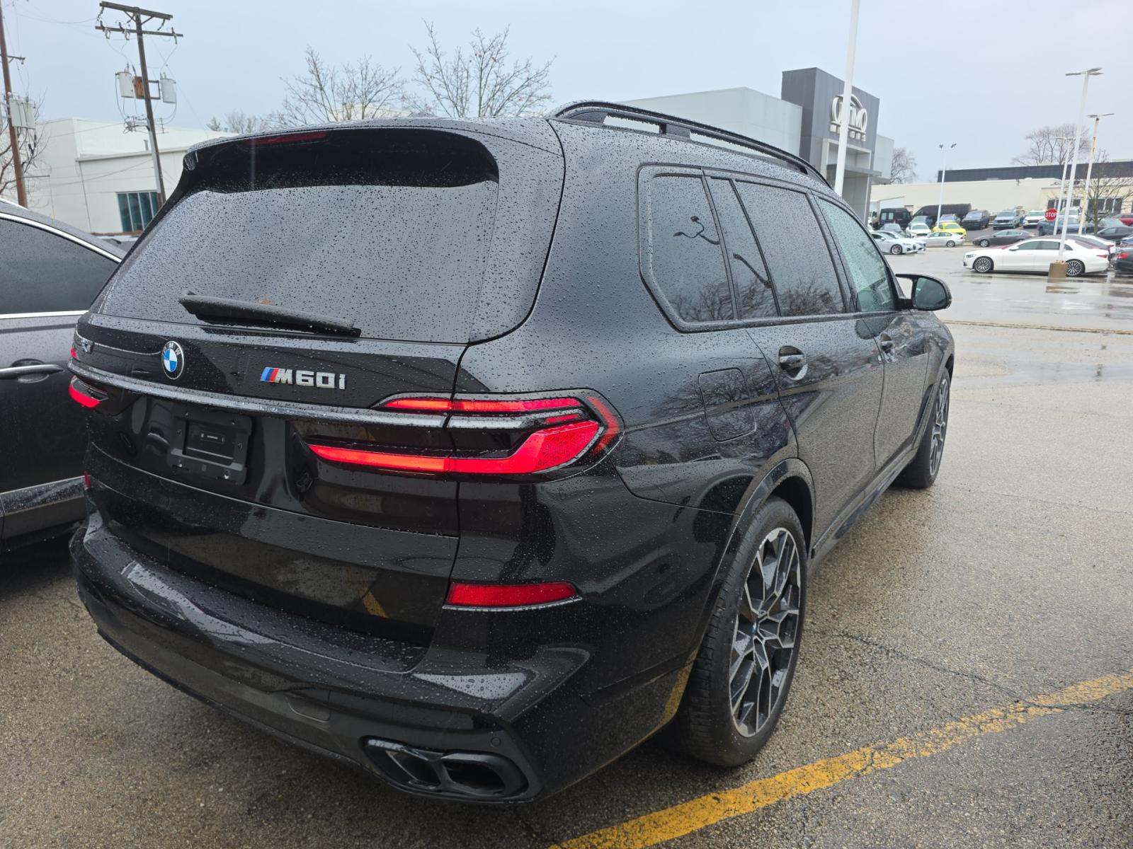 2024 BMW X7 M60i AWD