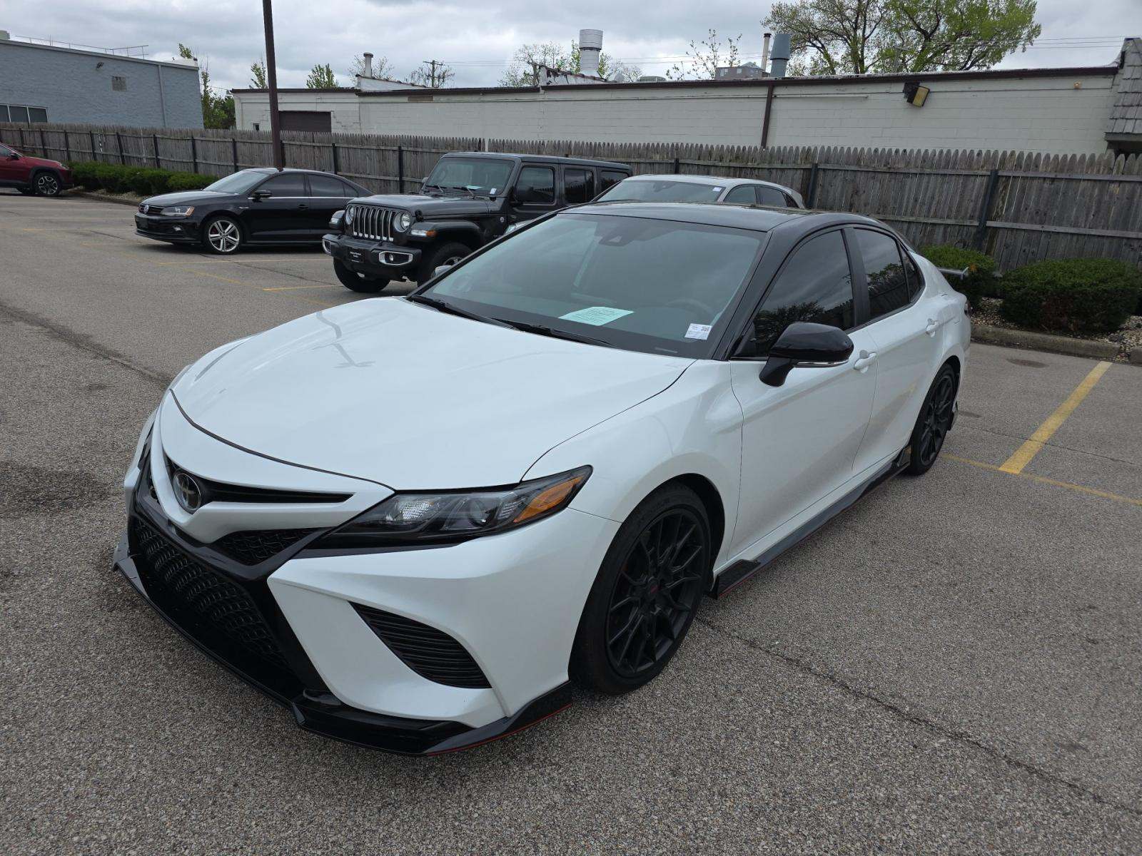 TOYOTA CAMRY - 1