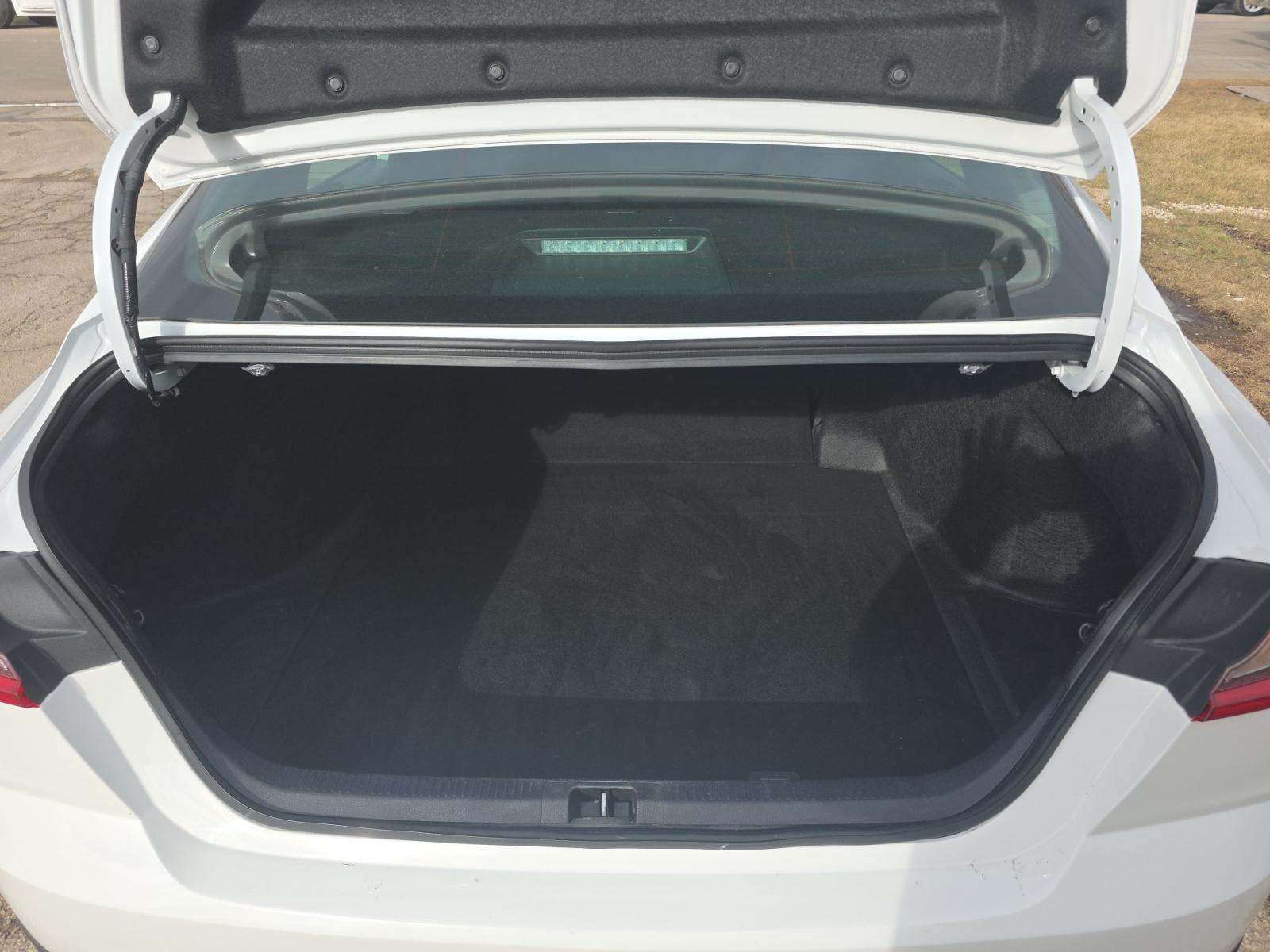 2025 Toyota Camry LE FWD