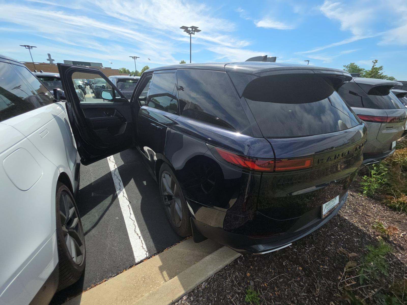 2023 Land Rover Range Rover Sport SE AWD