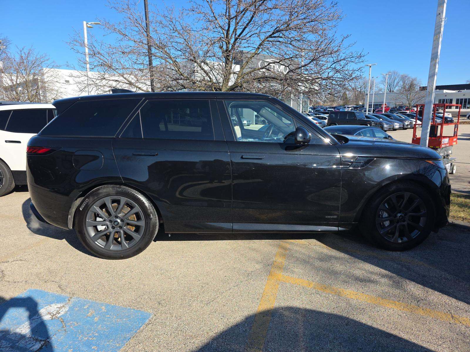 2025 Land Rover Range Rover Sport Plug-In Hybrid Dynamic SE AWD