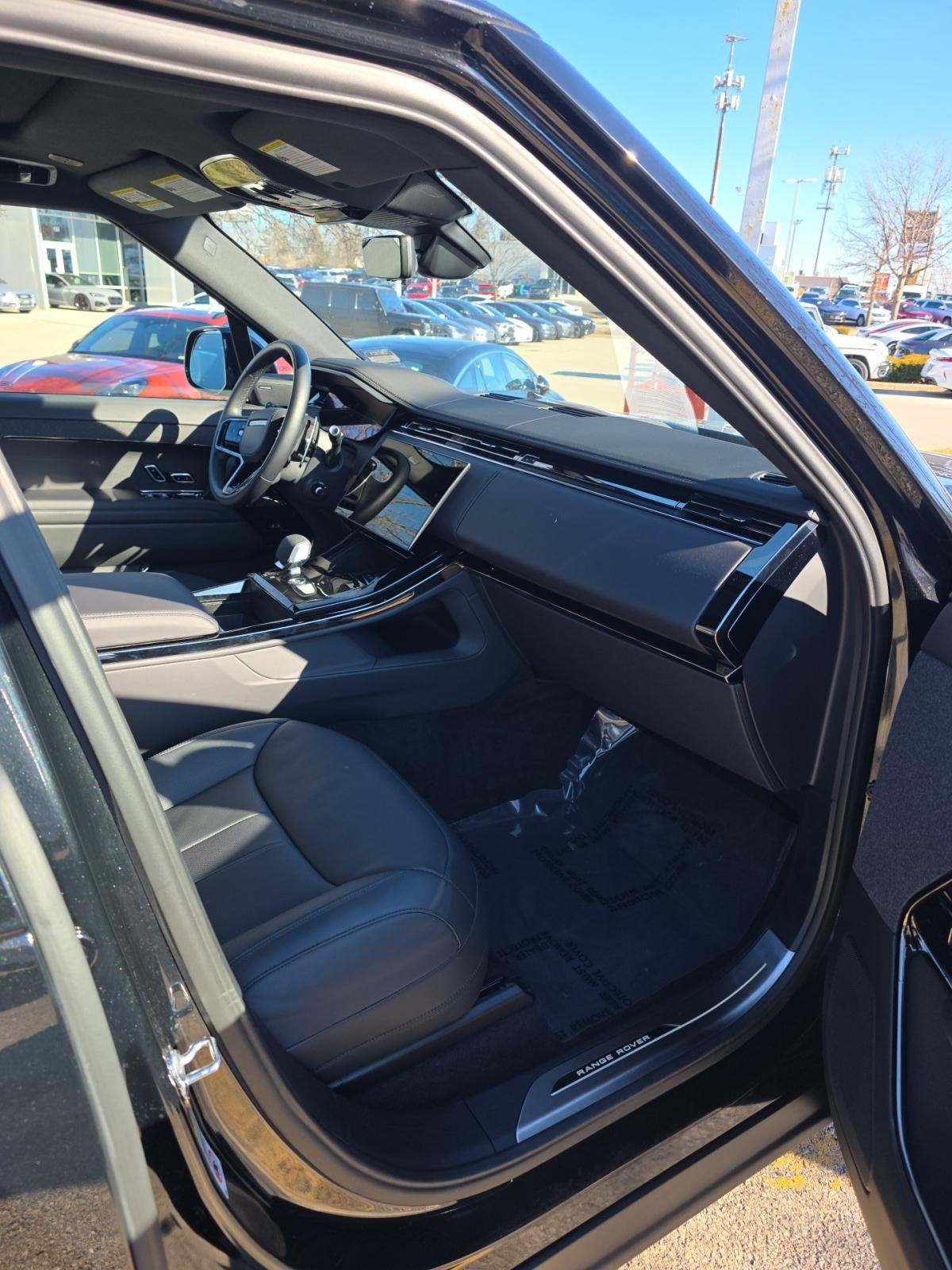 2025 Land Rover Range Rover Sport Plug-In Hybrid Dynamic SE AWD