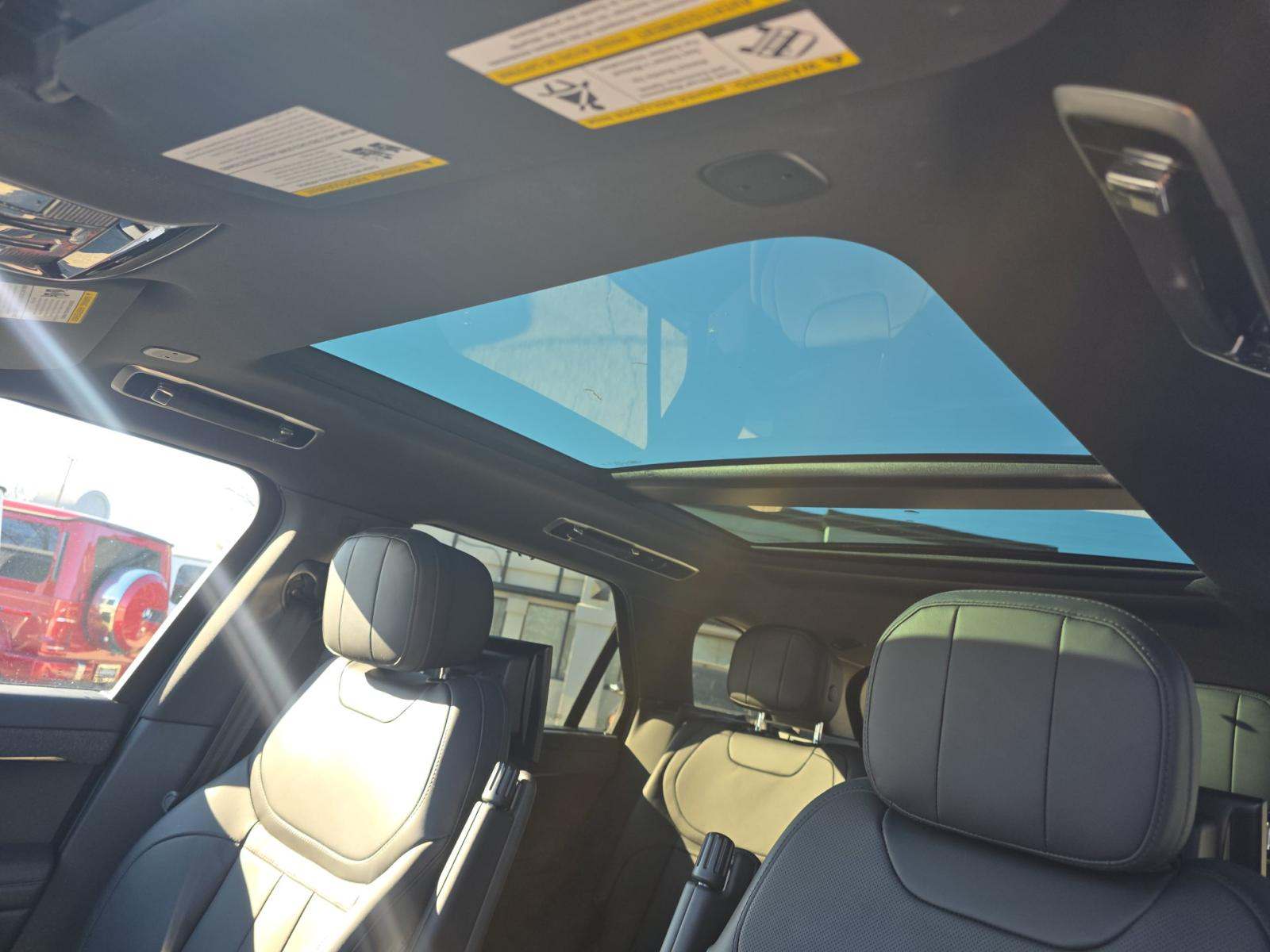 2025 Land Rover Range Rover Sport Plug-In Hybrid Dynamic SE AWD