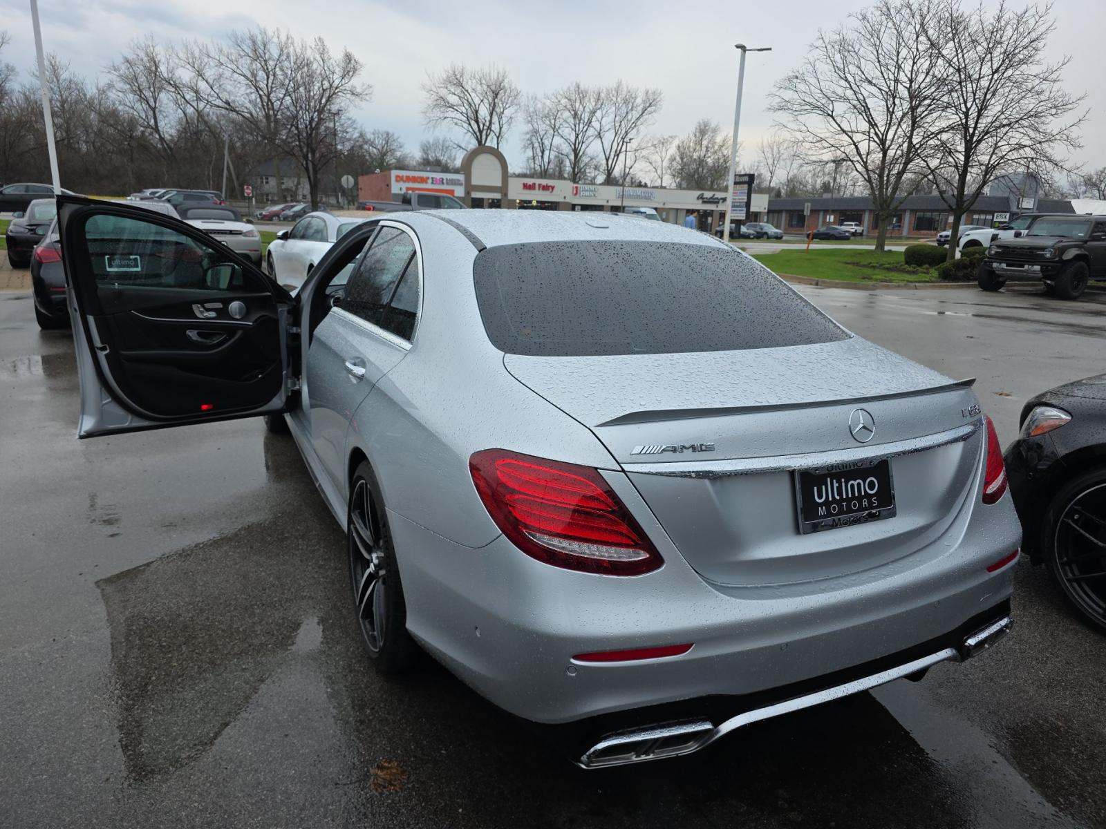 MERCEDES-BENZ E-CLASS - 2