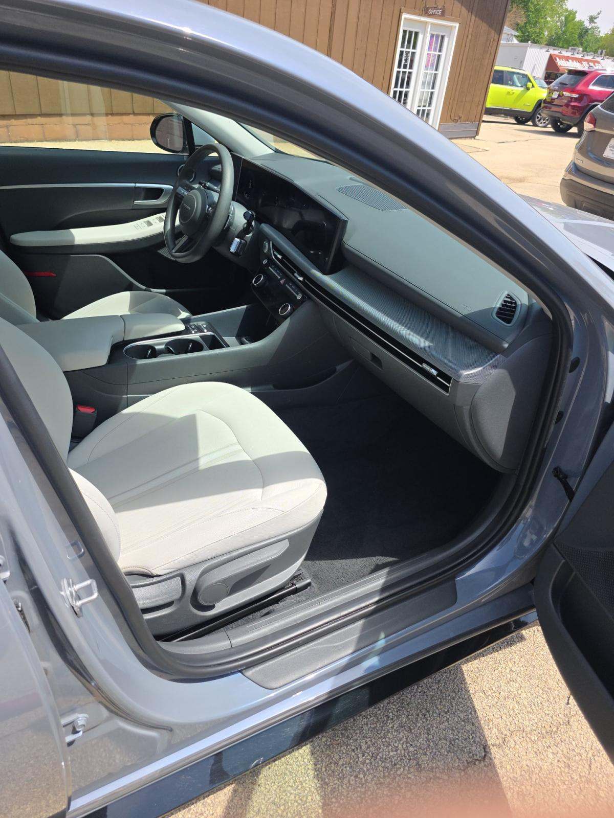 2025 Hyundai Sonata SEL FWD