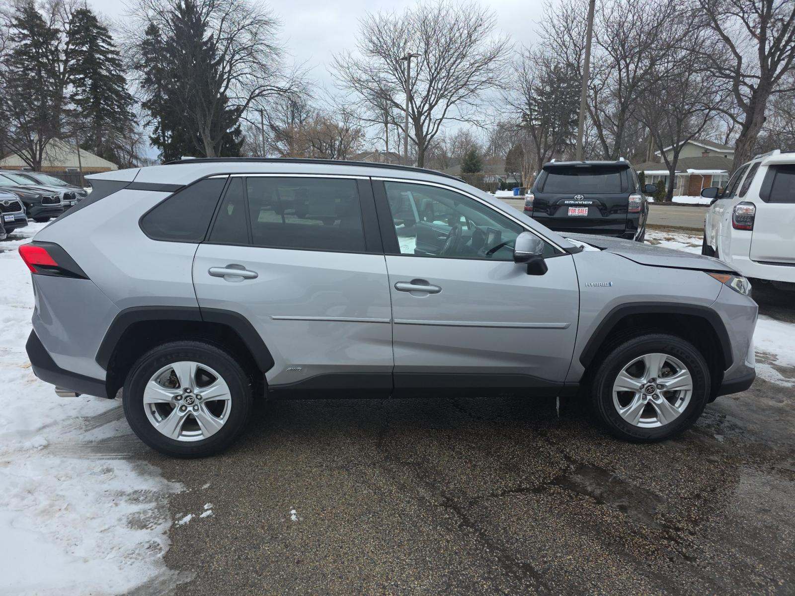 2021 Toyota RAV4 Hybrid XLE AWD