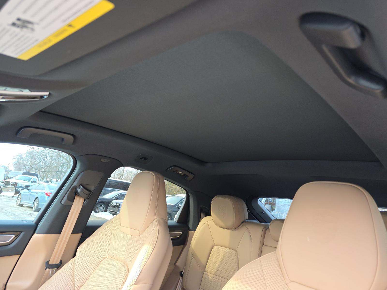 2023 Porsche Cayenne Platinum Edition AWD