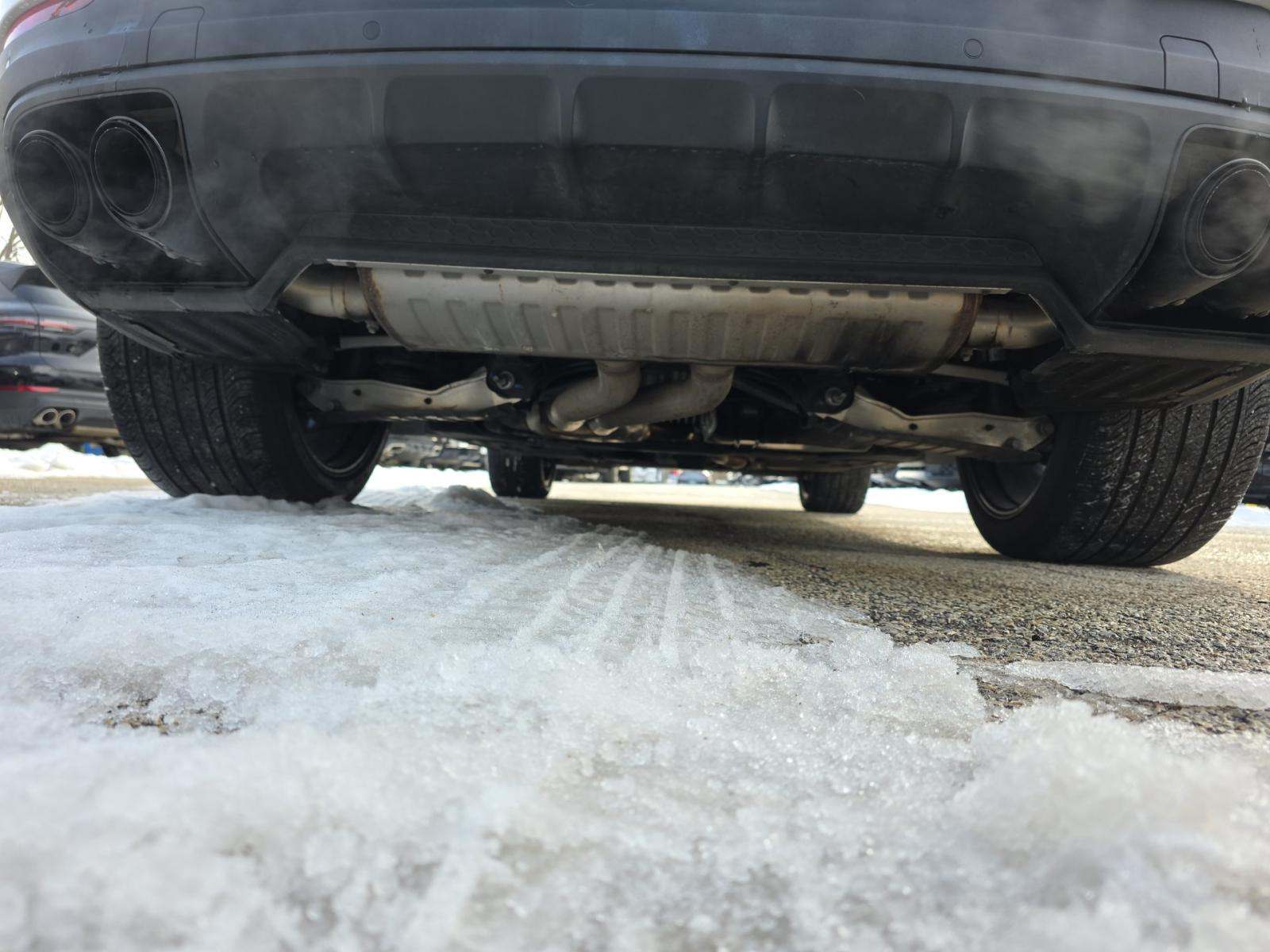 2023 Porsche Cayenne Platinum Edition AWD