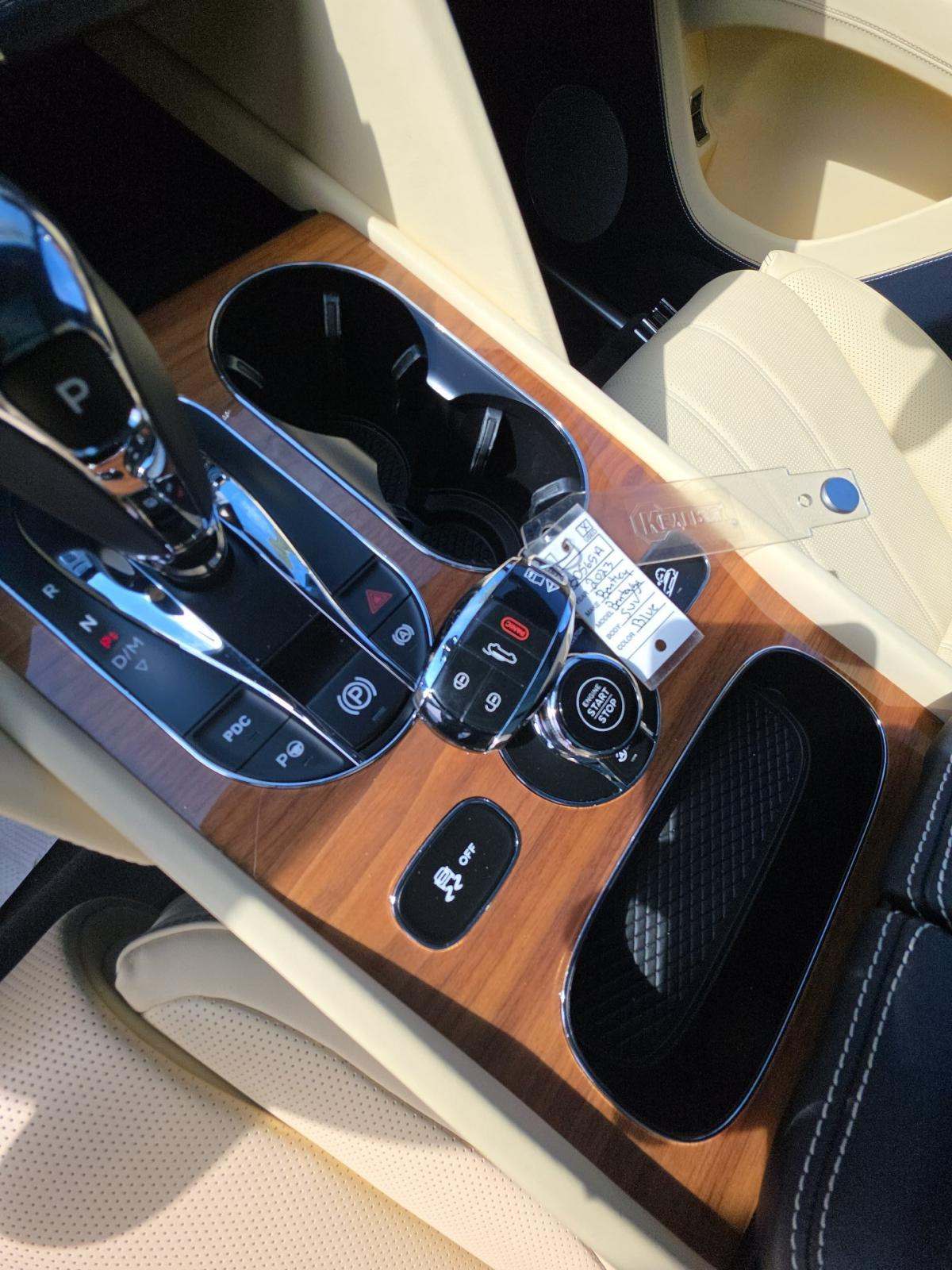 2023 Bentley Bentayga EWB Base AWD
