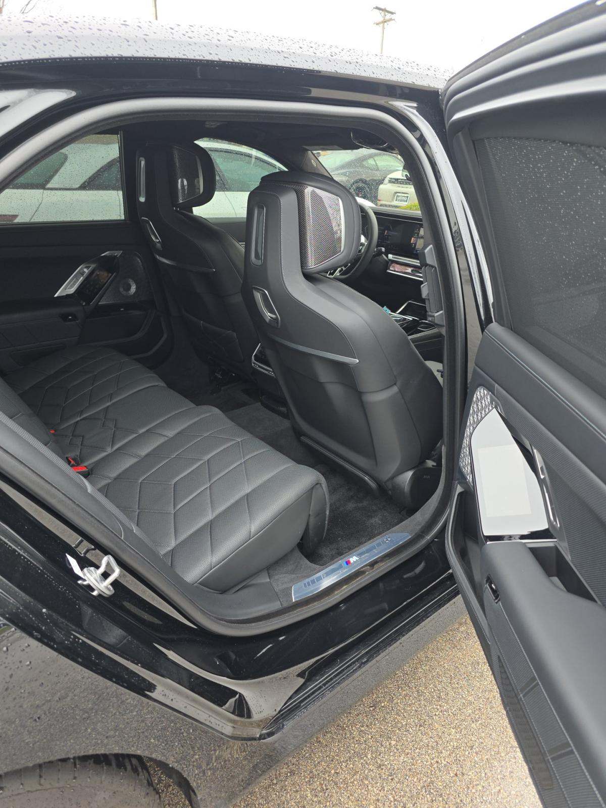 2023 BMW 7 Series 760i xDrive AWD