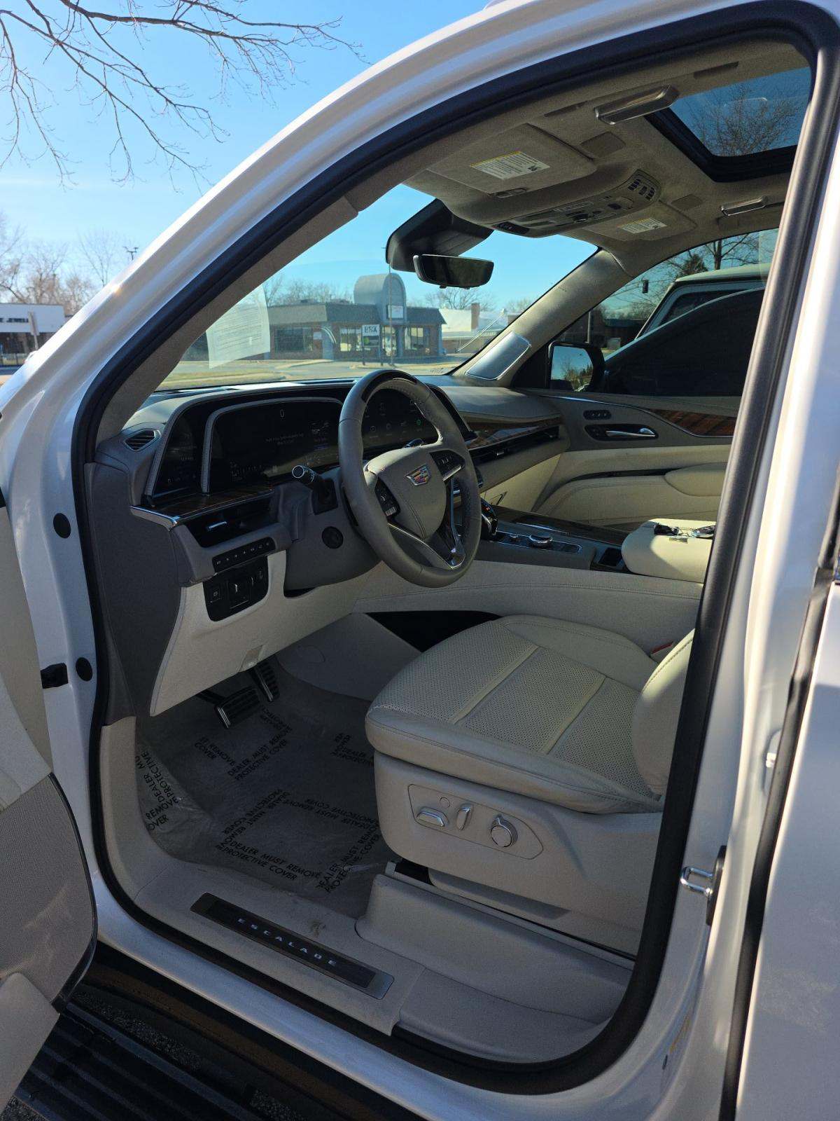 2024 Cadillac Escalade Premium Luxury Platinum AWD