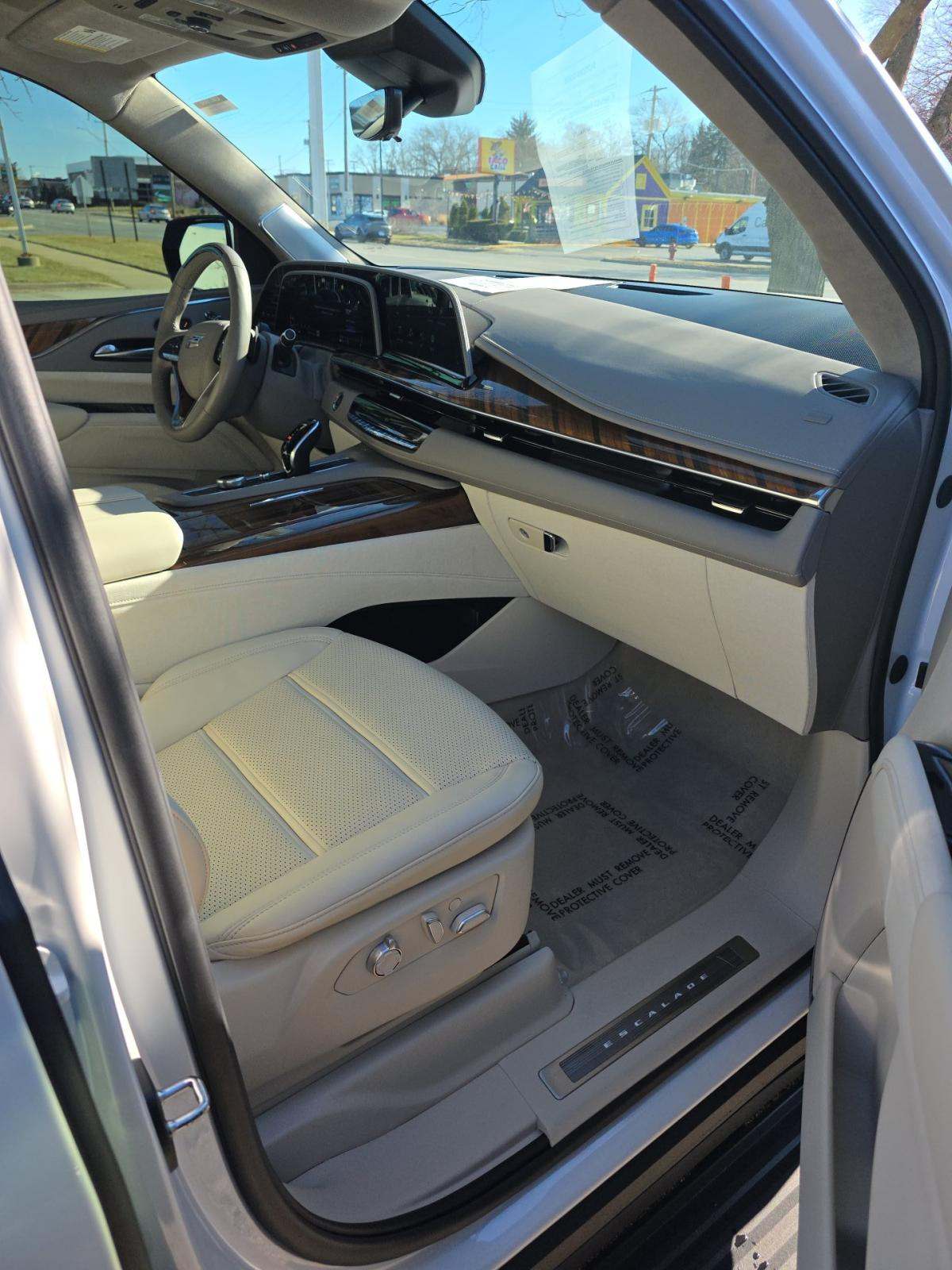 2024 Cadillac Escalade Premium Luxury Platinum AWD