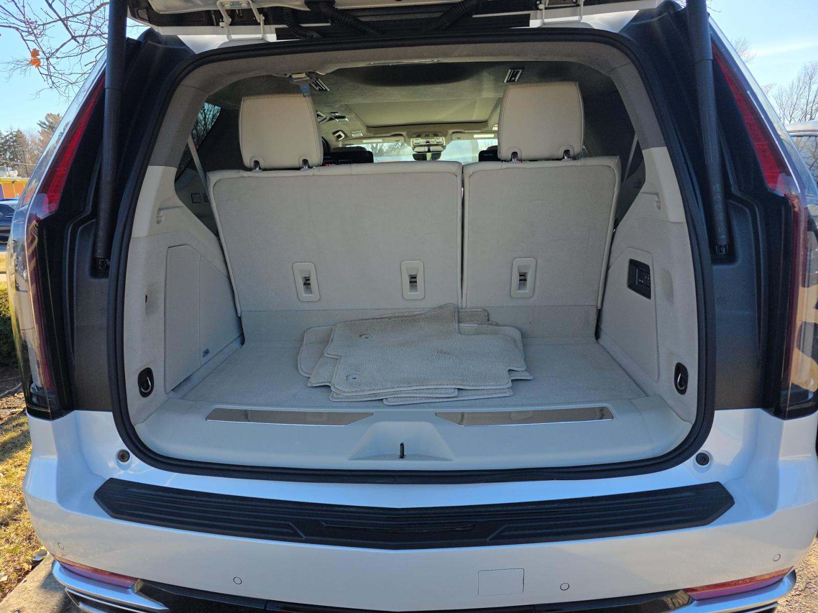 2024 Cadillac Escalade Premium Luxury Platinum AWD