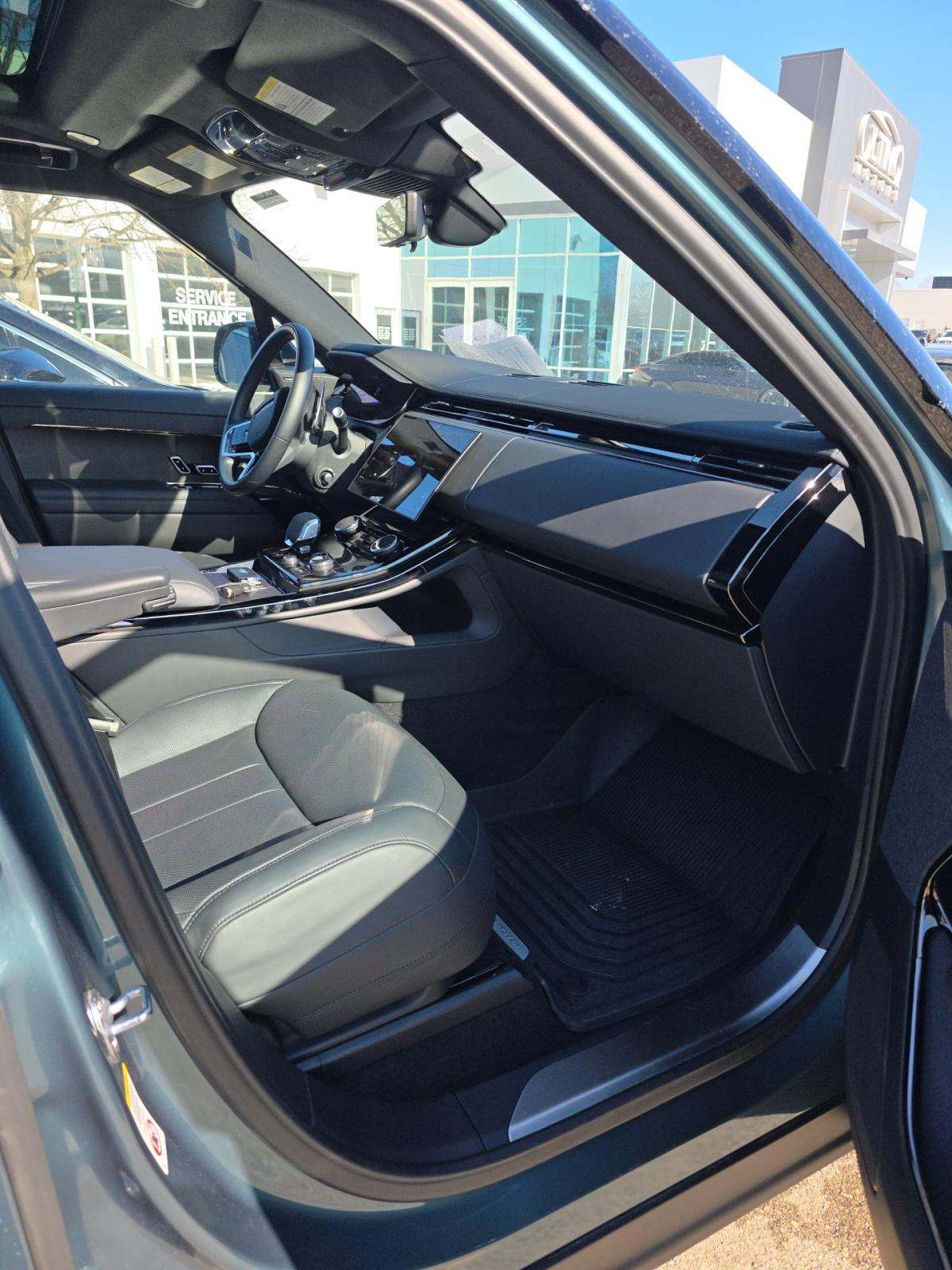 2023 Land Rover Range Rover Sport SE AWD