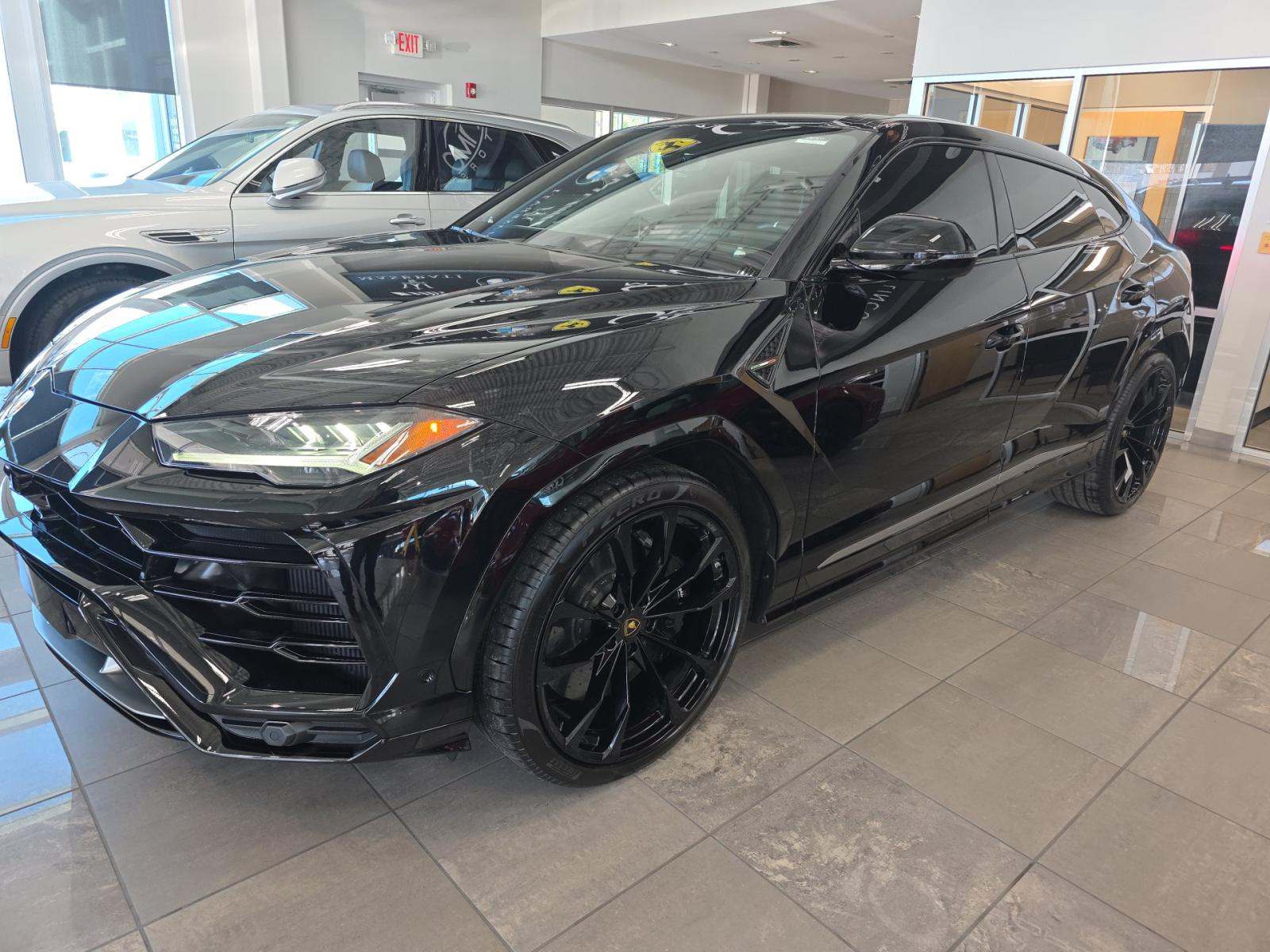 2021 Lamborghini Urus Base AWD