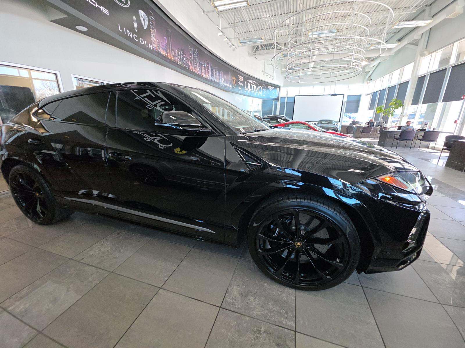 2021 Lamborghini Urus Base AWD