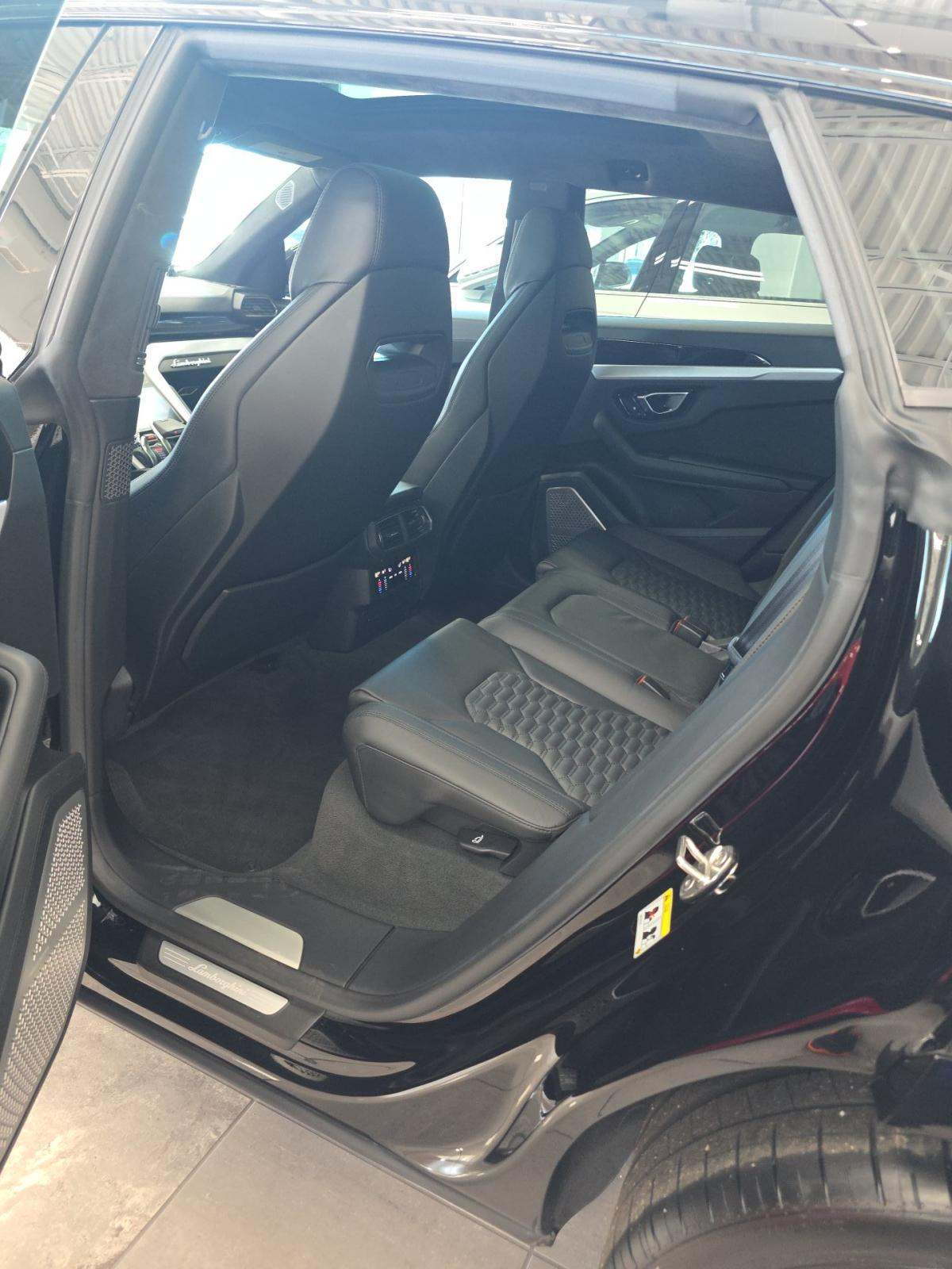 2021 Lamborghini Urus Base AWD