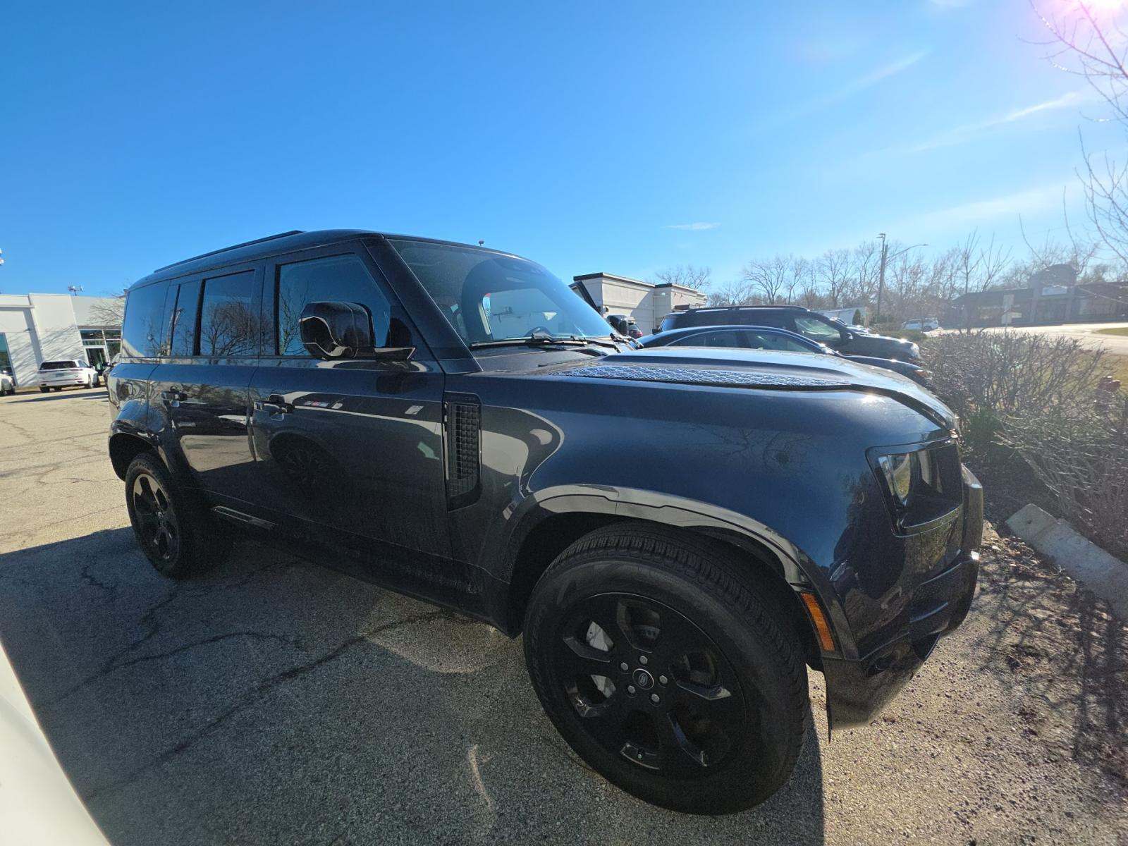 2023 Land Rover Defender 110 X-Dynamic SE AWD