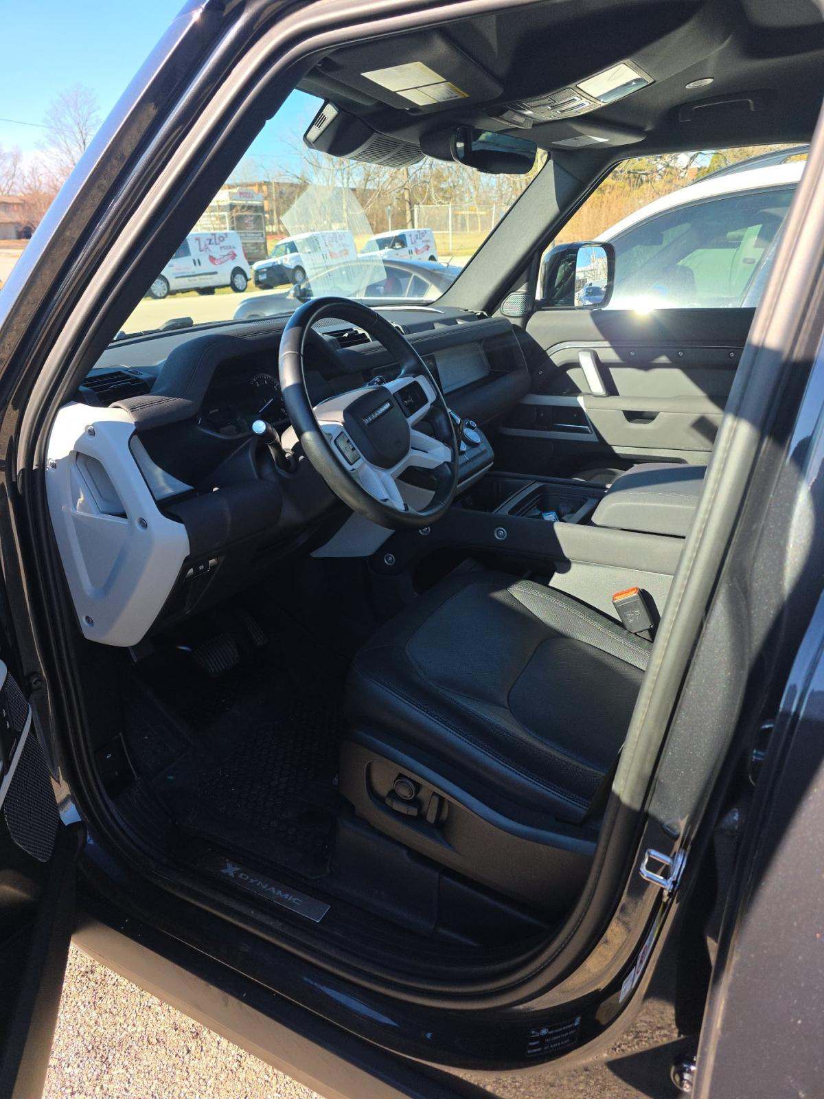 2023 Land Rover Defender 110 X-Dynamic SE AWD