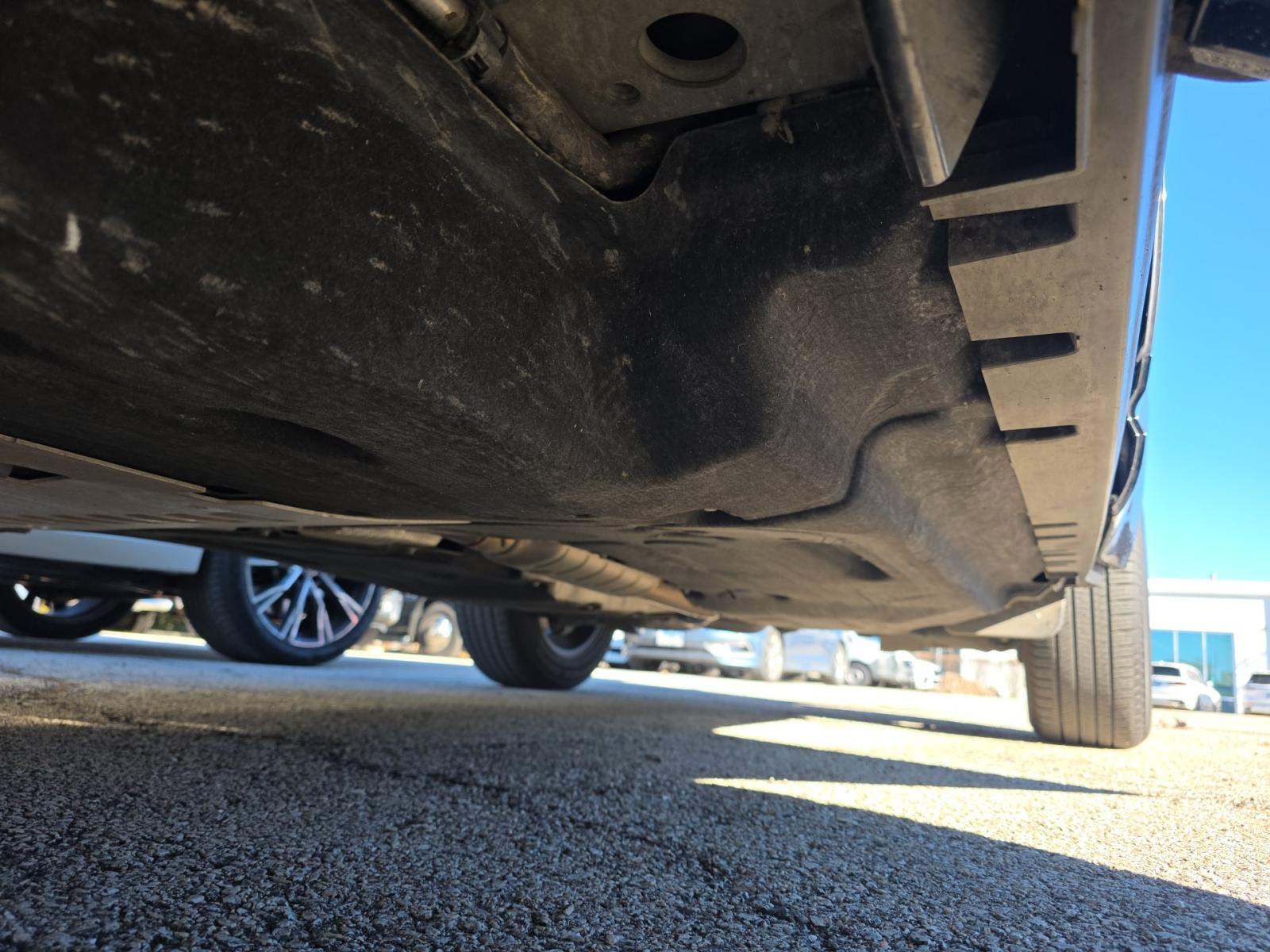 2023 Land Rover Defender 110 X-Dynamic SE AWD