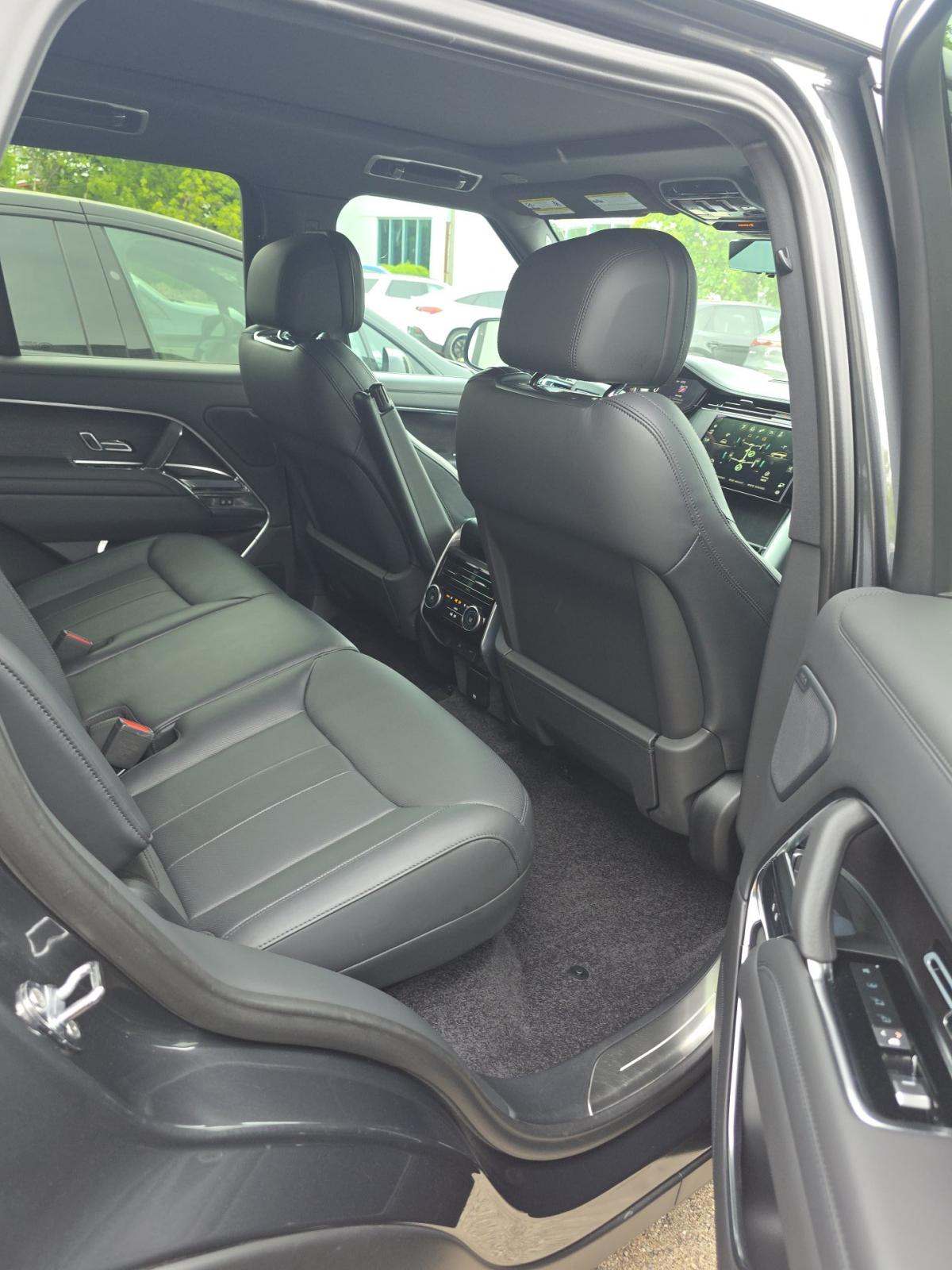 2024 Land Rover Range Rover SE AWD