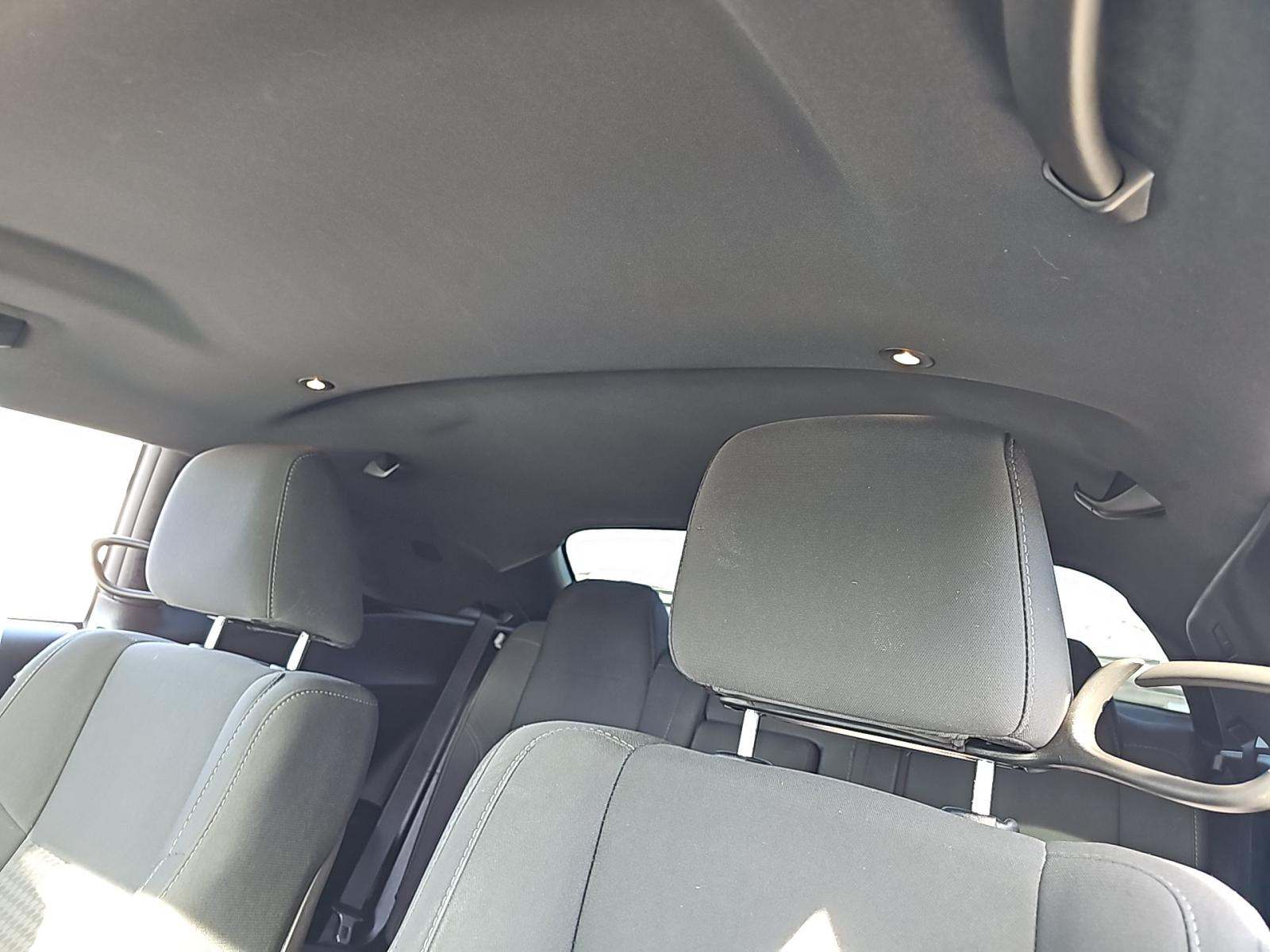 2016 Dodge Challenger SXT RWD