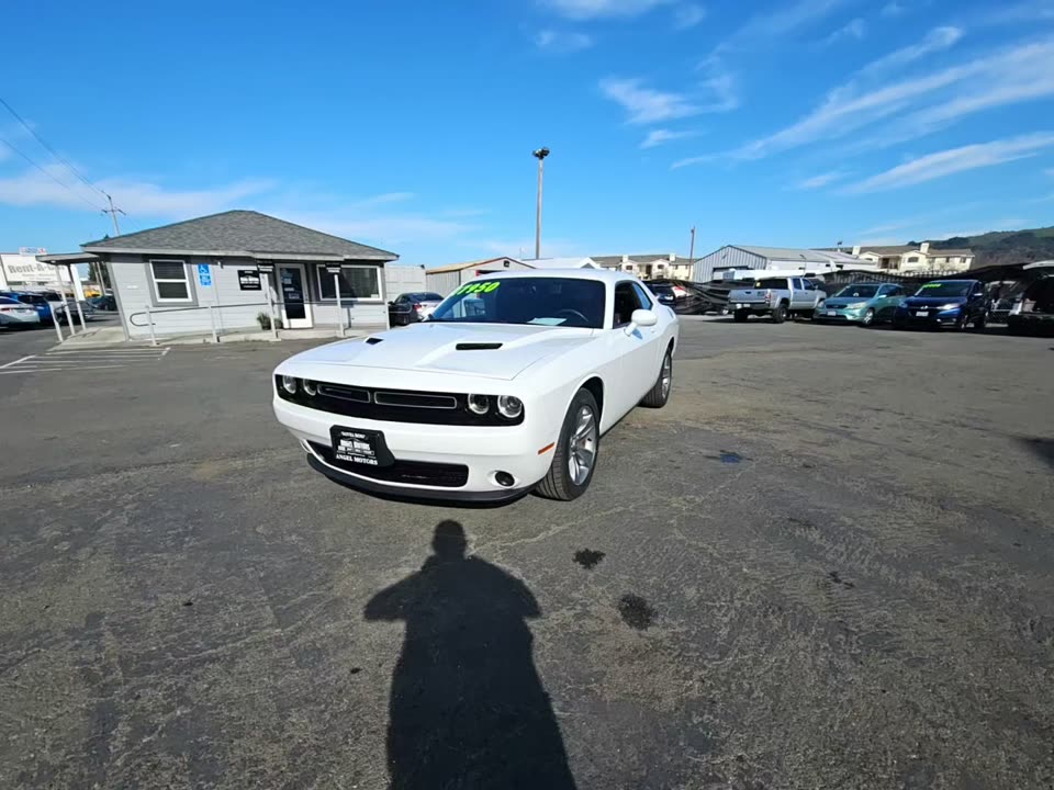 2016 Dodge Challenger SXT RWD