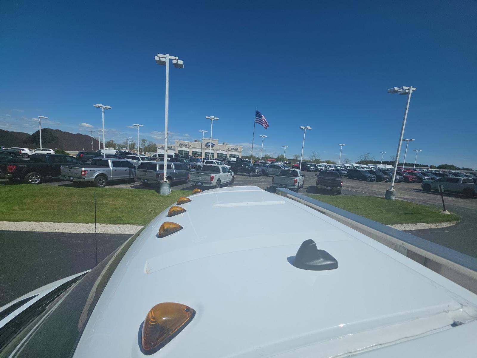FORD TRANSIT 250 - 8