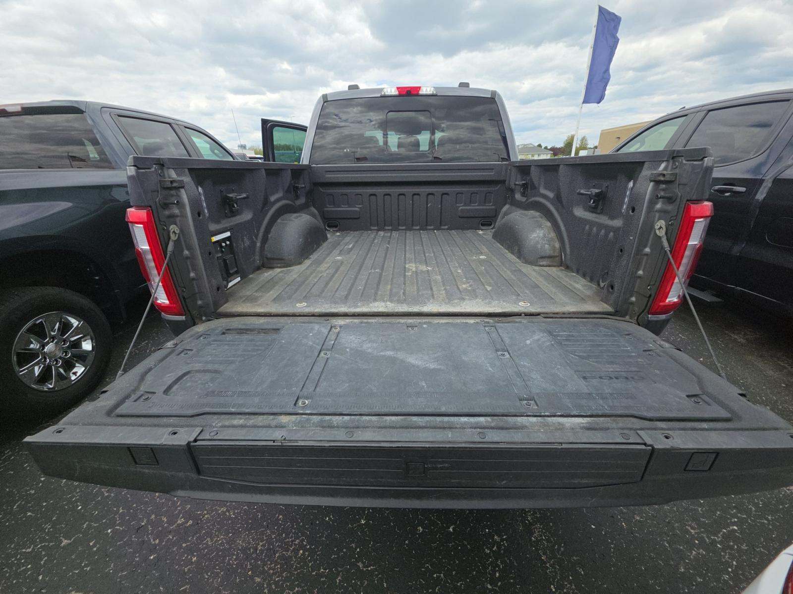 2022 Ford F-150 Hybrid Lariat AWD