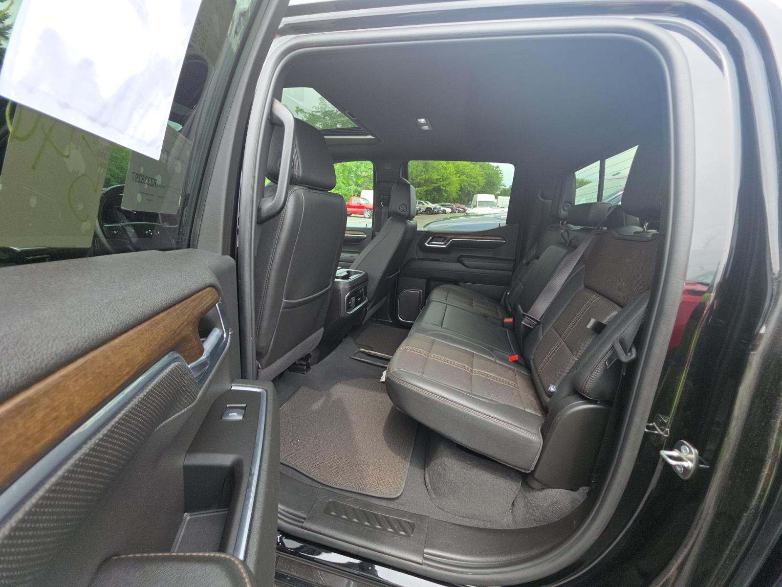 2024 Chevrolet Silverado 1500 High Country AWD