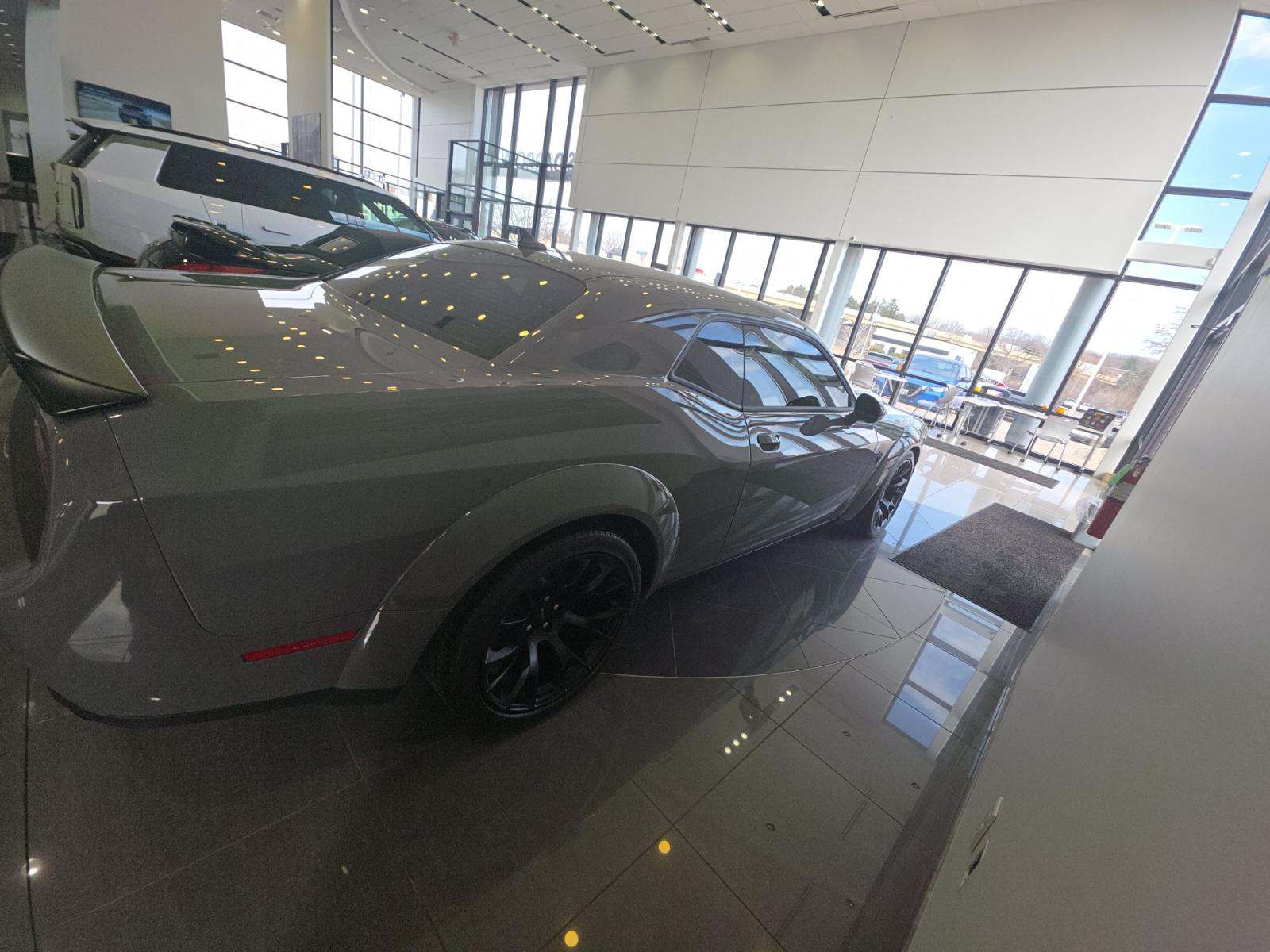 DODGE CHALLENGER - 4