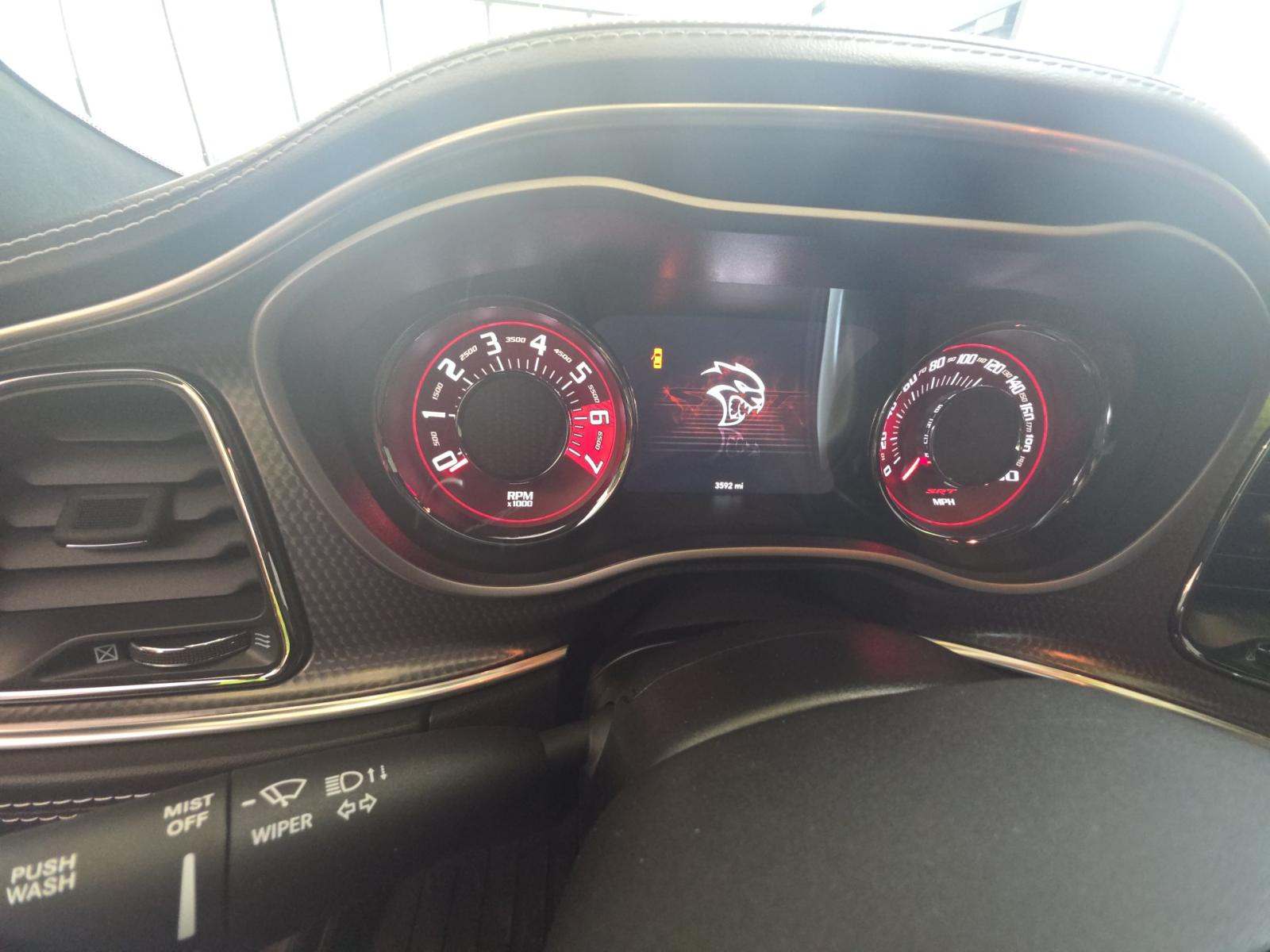 DODGE CHALLENGER - 9