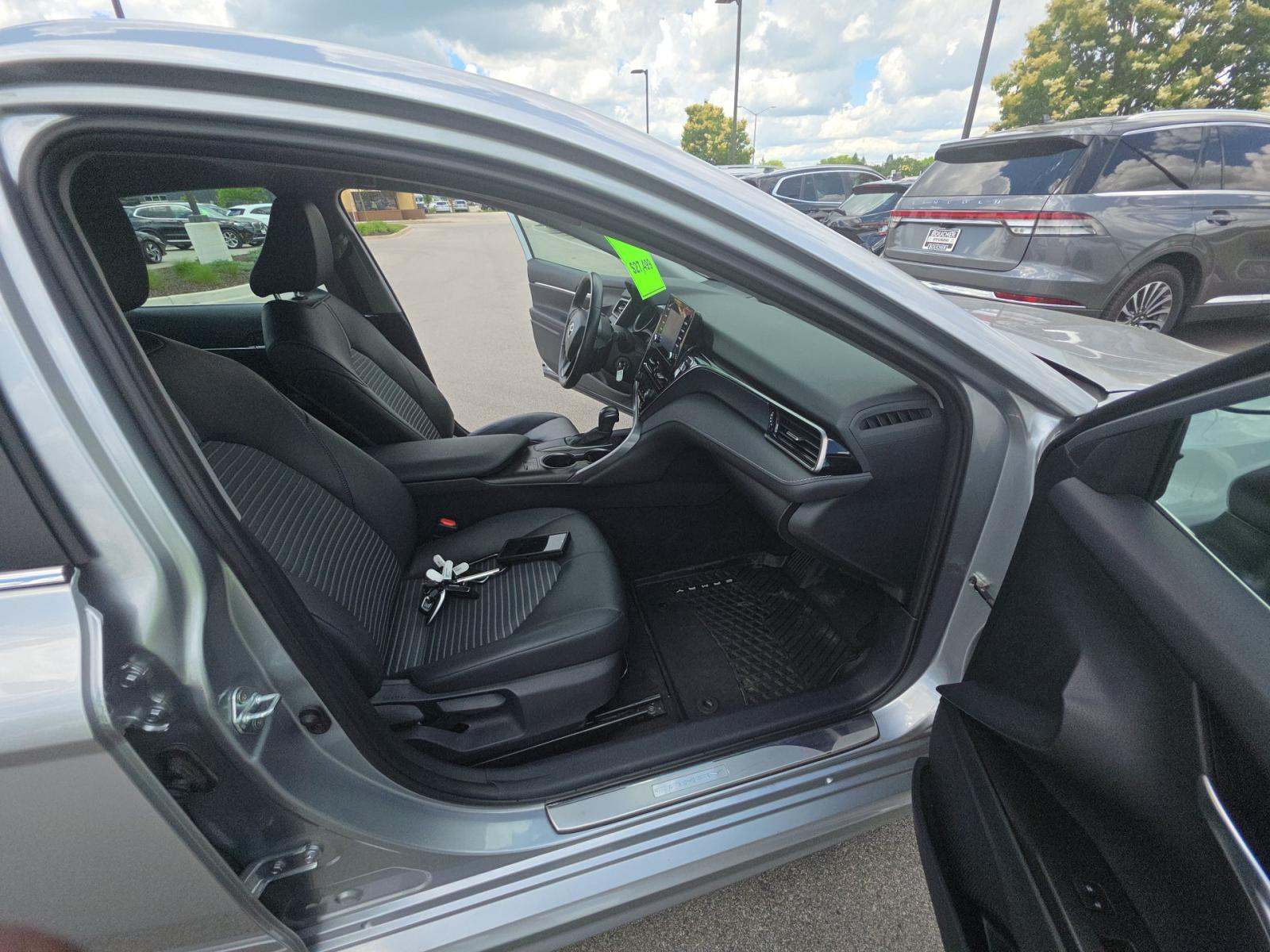 2024 Toyota Camry SE FWD