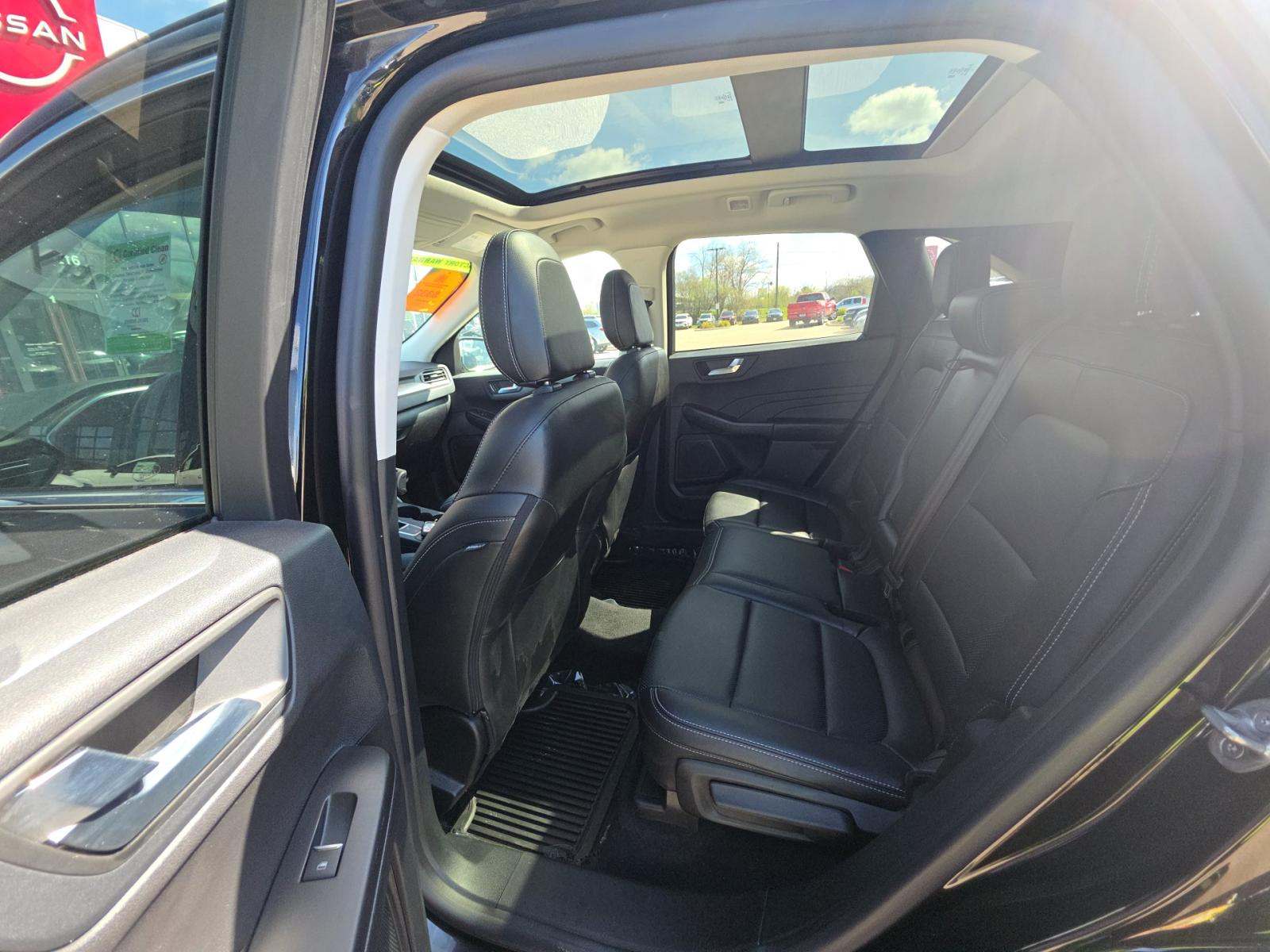 FORD ESCAPE - 9