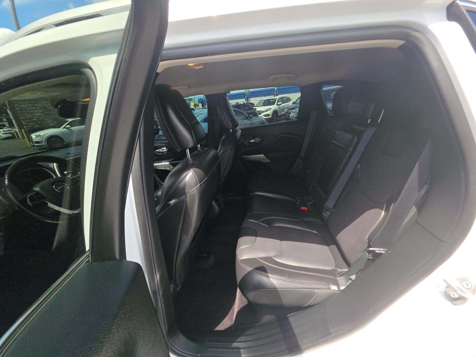 2018 Jeep Cherokee Overland AWD