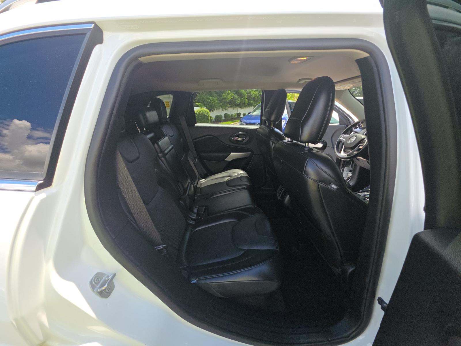 2018 Jeep Cherokee Overland AWD