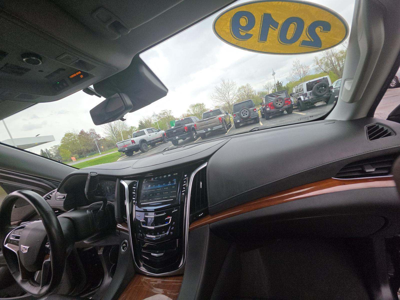 2019 Cadillac Escalade Luxury AWD