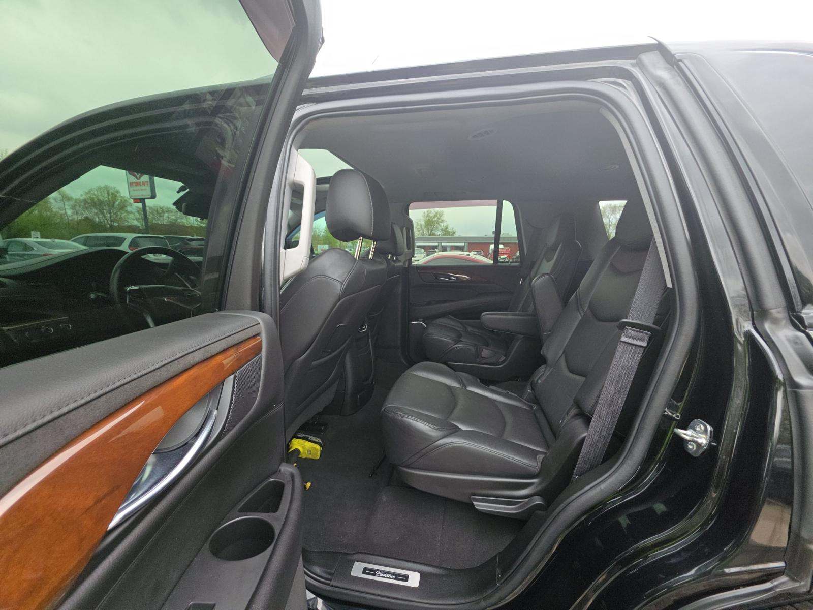 2019 Cadillac Escalade Luxury AWD