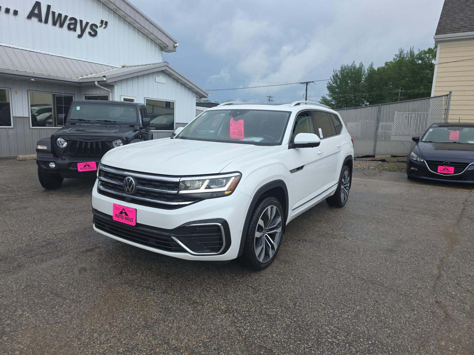 2023 Volkswagen Atlas 3.6L SEL Premium R-Line AWD